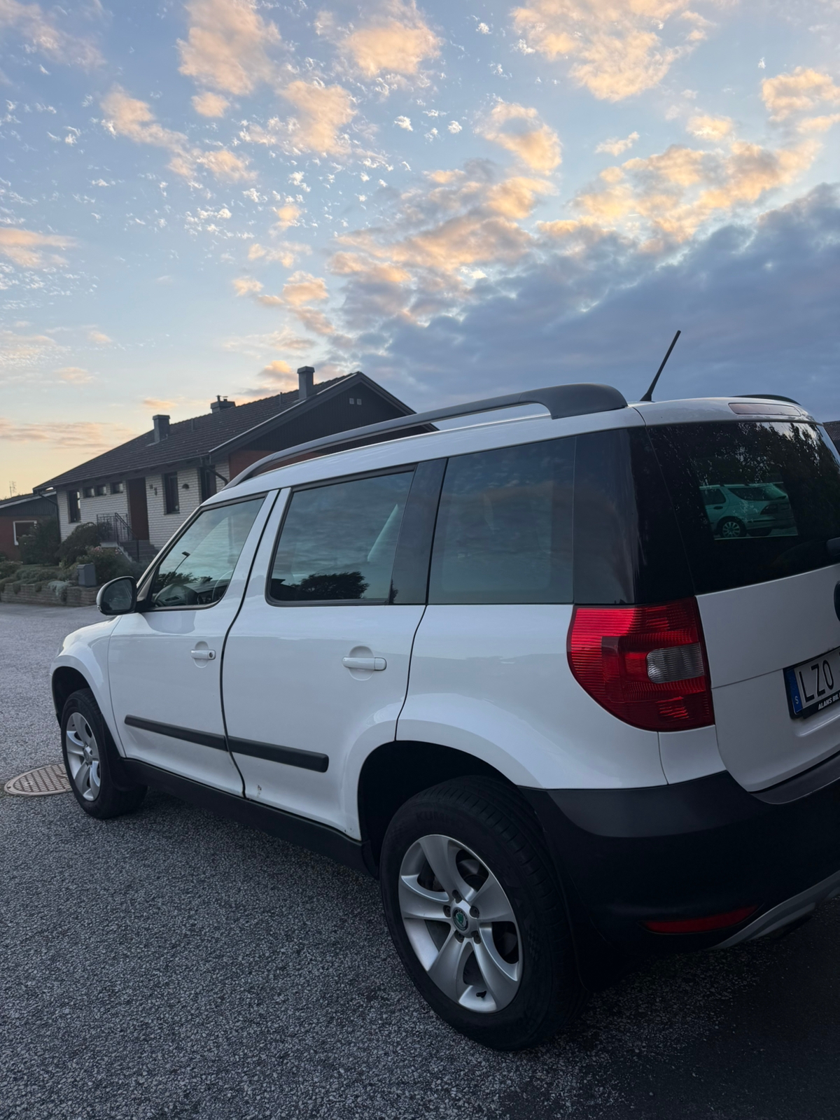 Skoda Yeti 1.2 TSI 2012, bild 2/5
