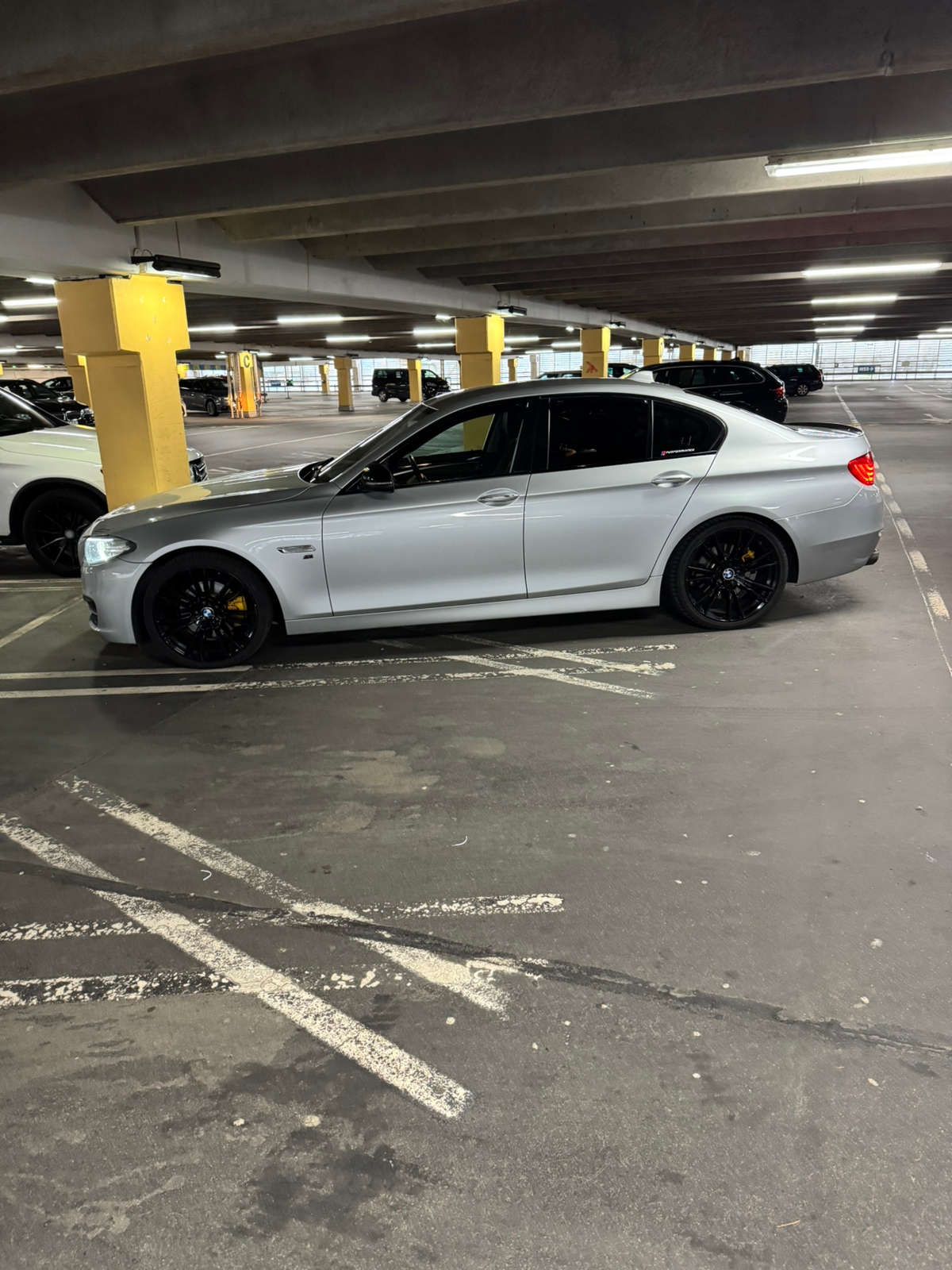 BMW 520d 2014, bild 2/10