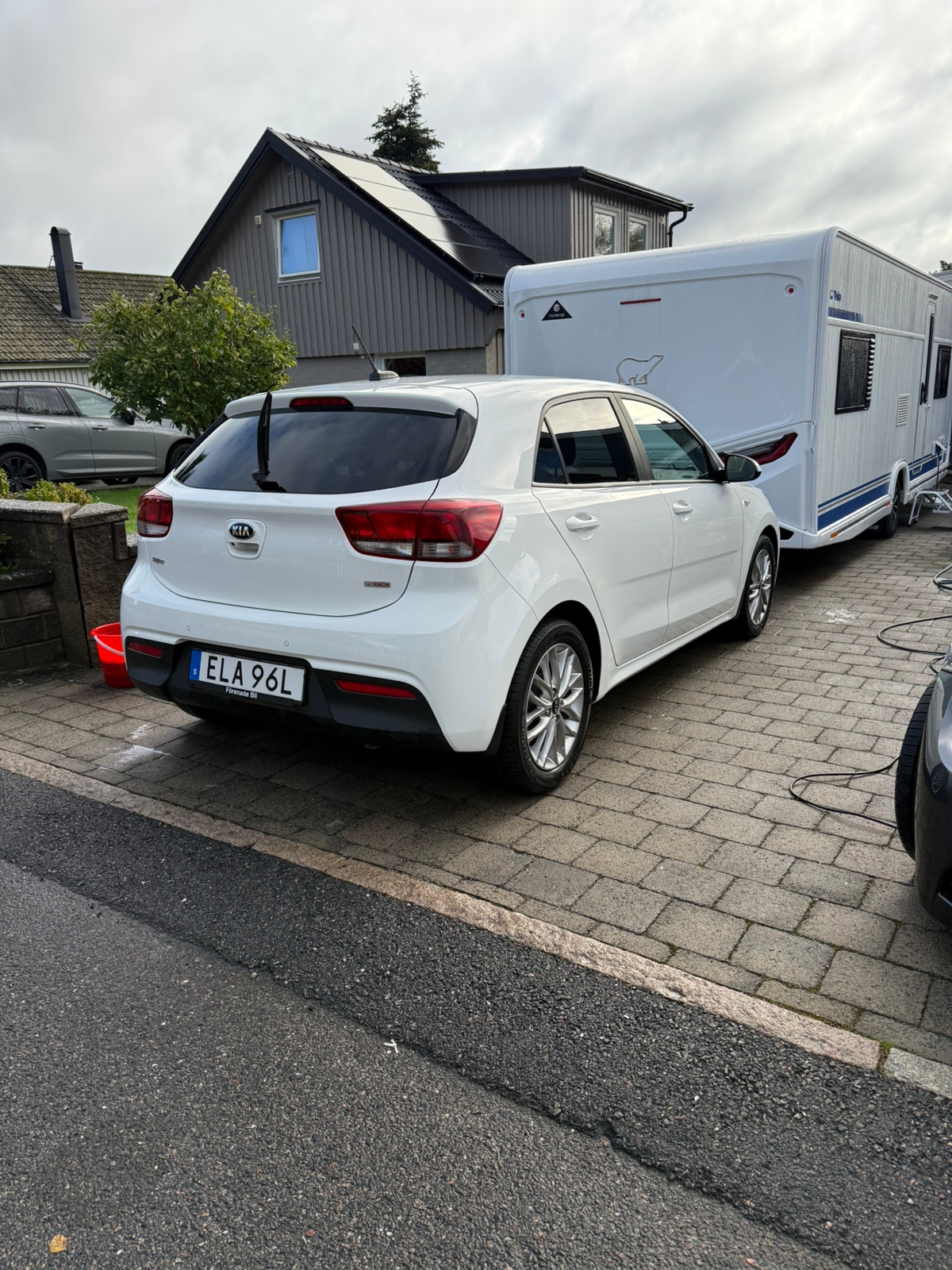 Kia Rio 1.0 T-GDI 120 2020, bild 2/5
