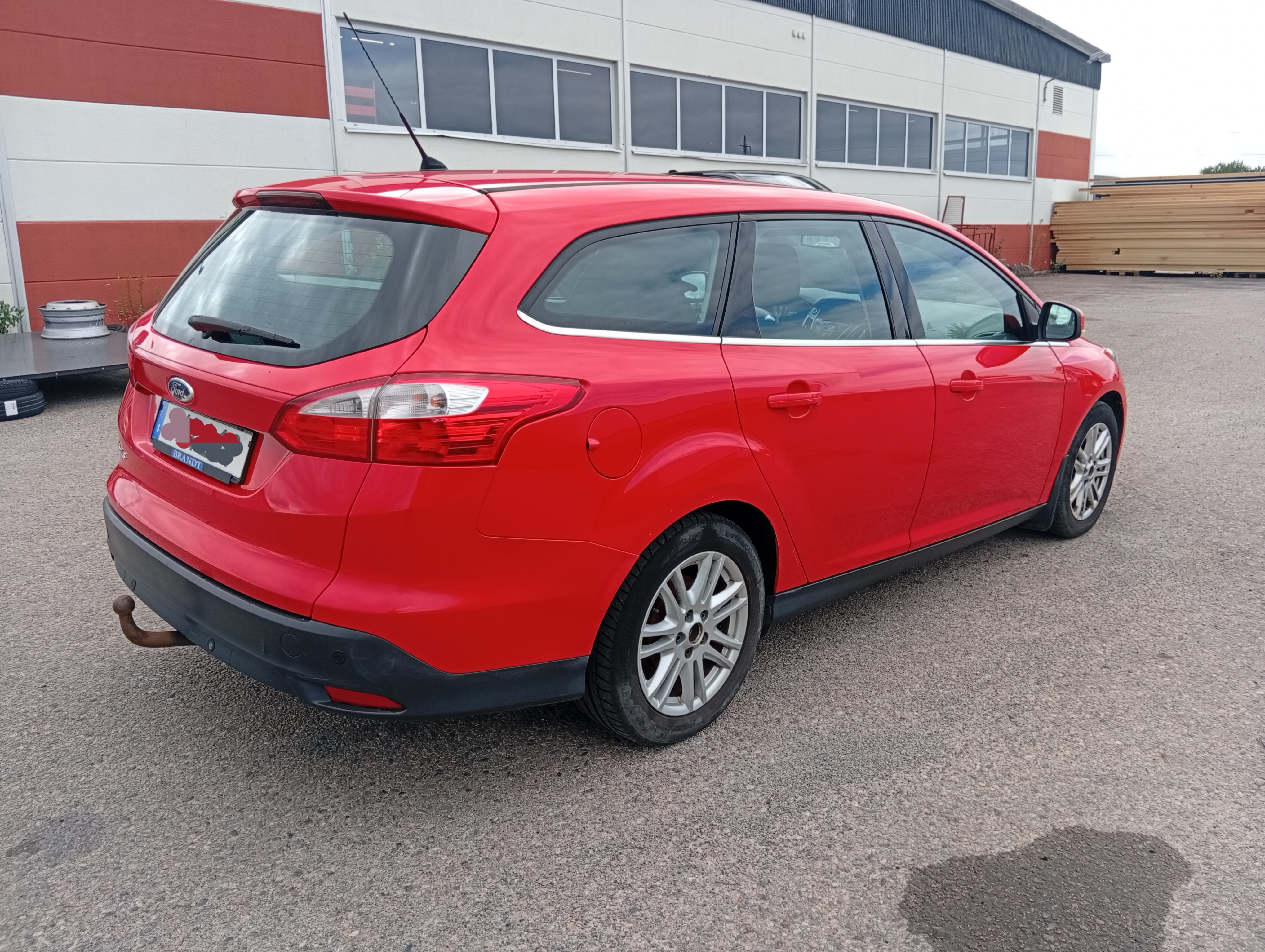Ford Focus 1.6 TDCi 2014, bild 3/4