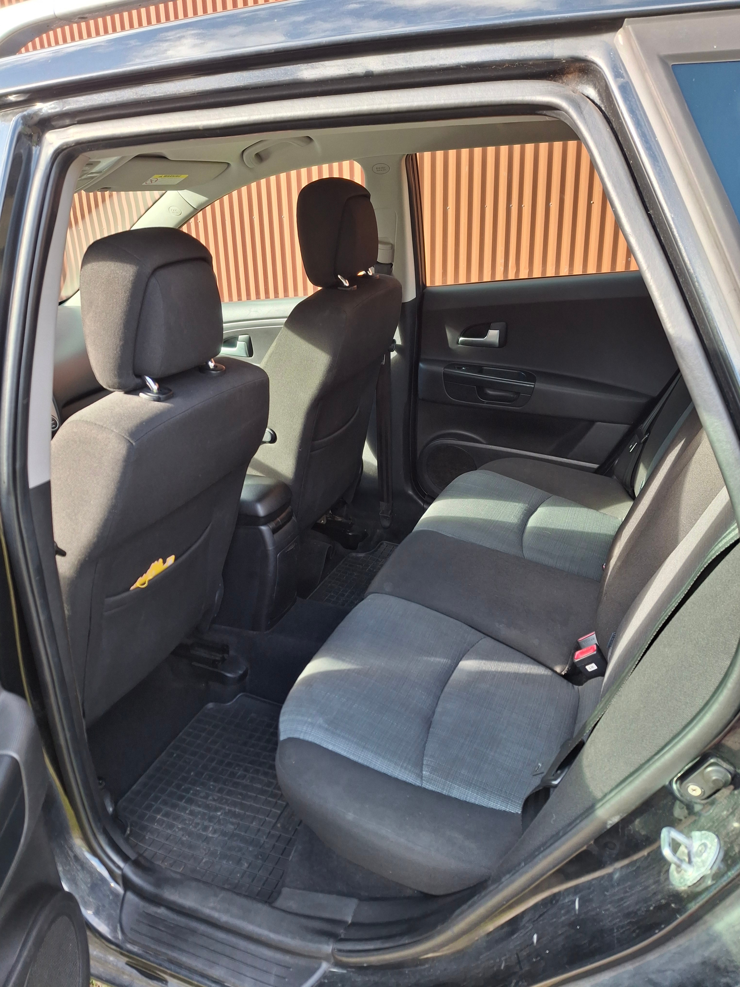 Kia Ceed 1.6 CRDi 115 2010, bild 8/8