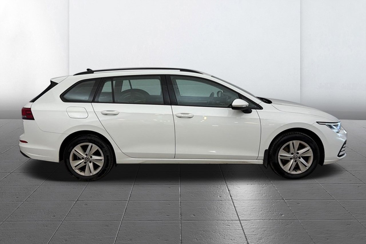 Volkswagen Golf 2.0 TDI SCR 2023, bild 4/10