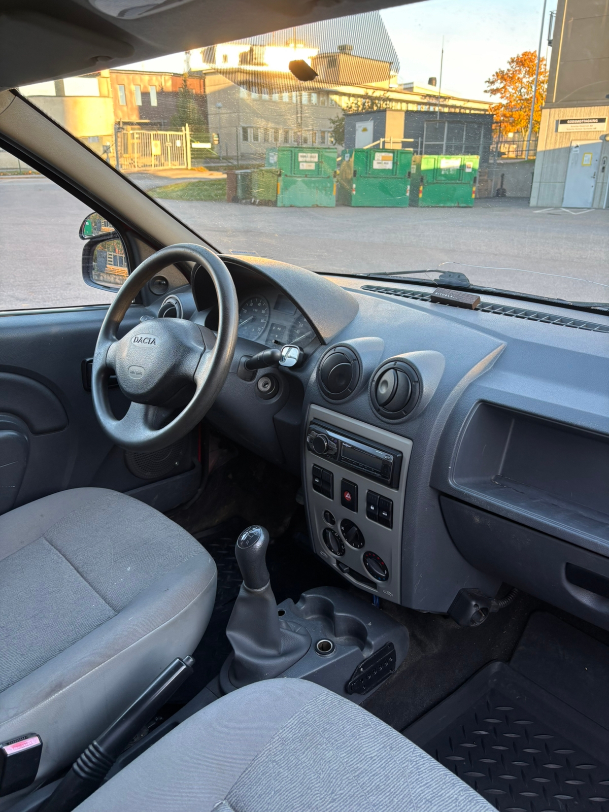 Dacia Logan 2012, kuva 5/7