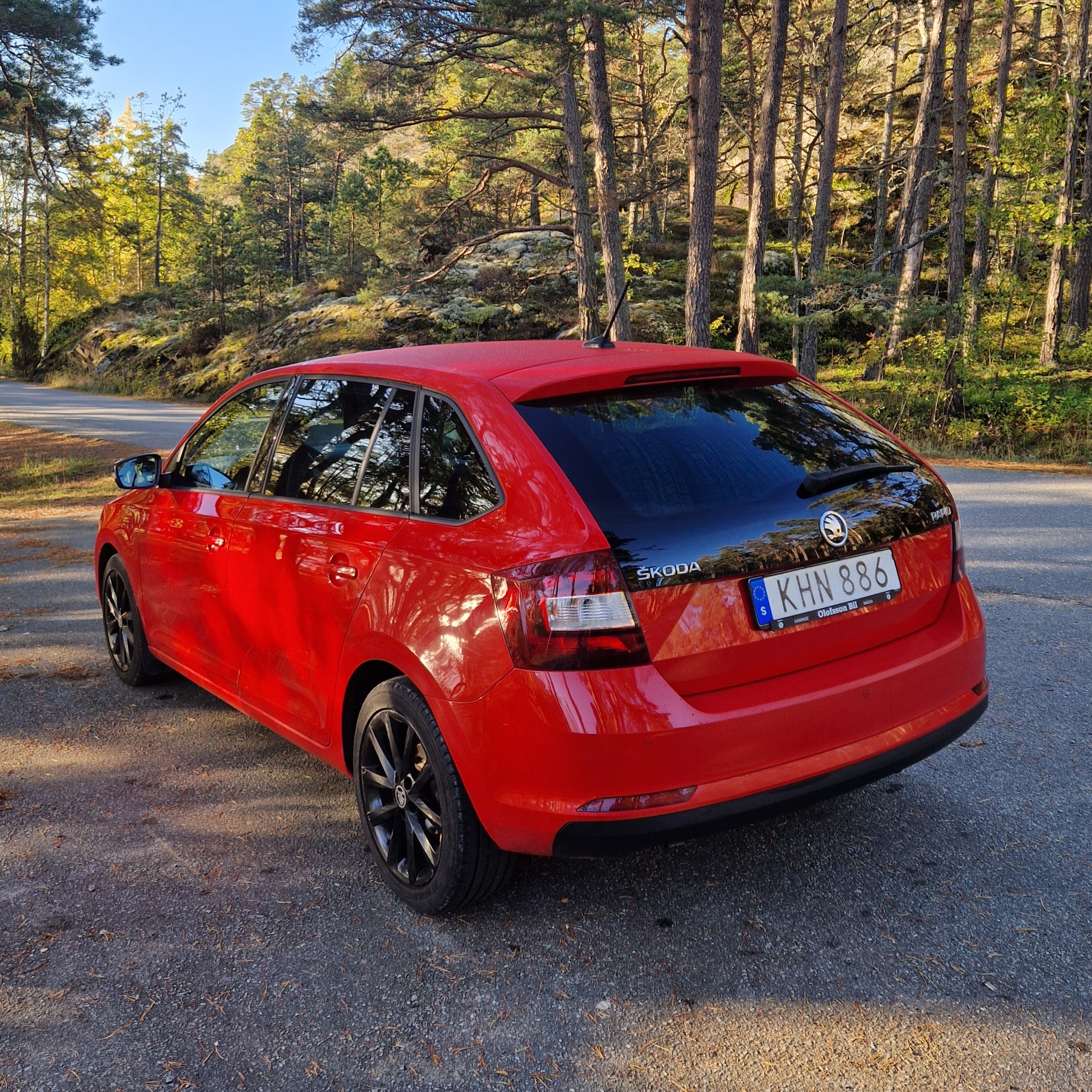 Skoda Rapid 1.0 TSI 2018, bild 2/10