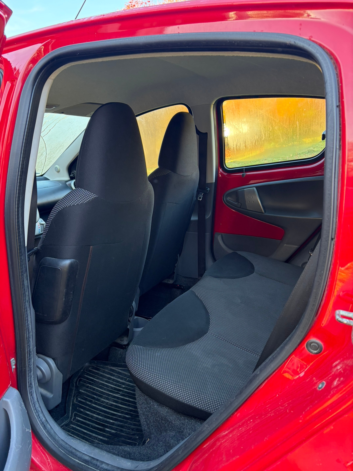 Toyota Aygo 1.0 2010, photo 8/8
