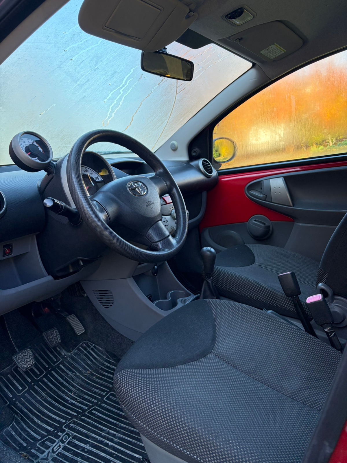 Toyota Aygo 1.0 2010, photo 7/8