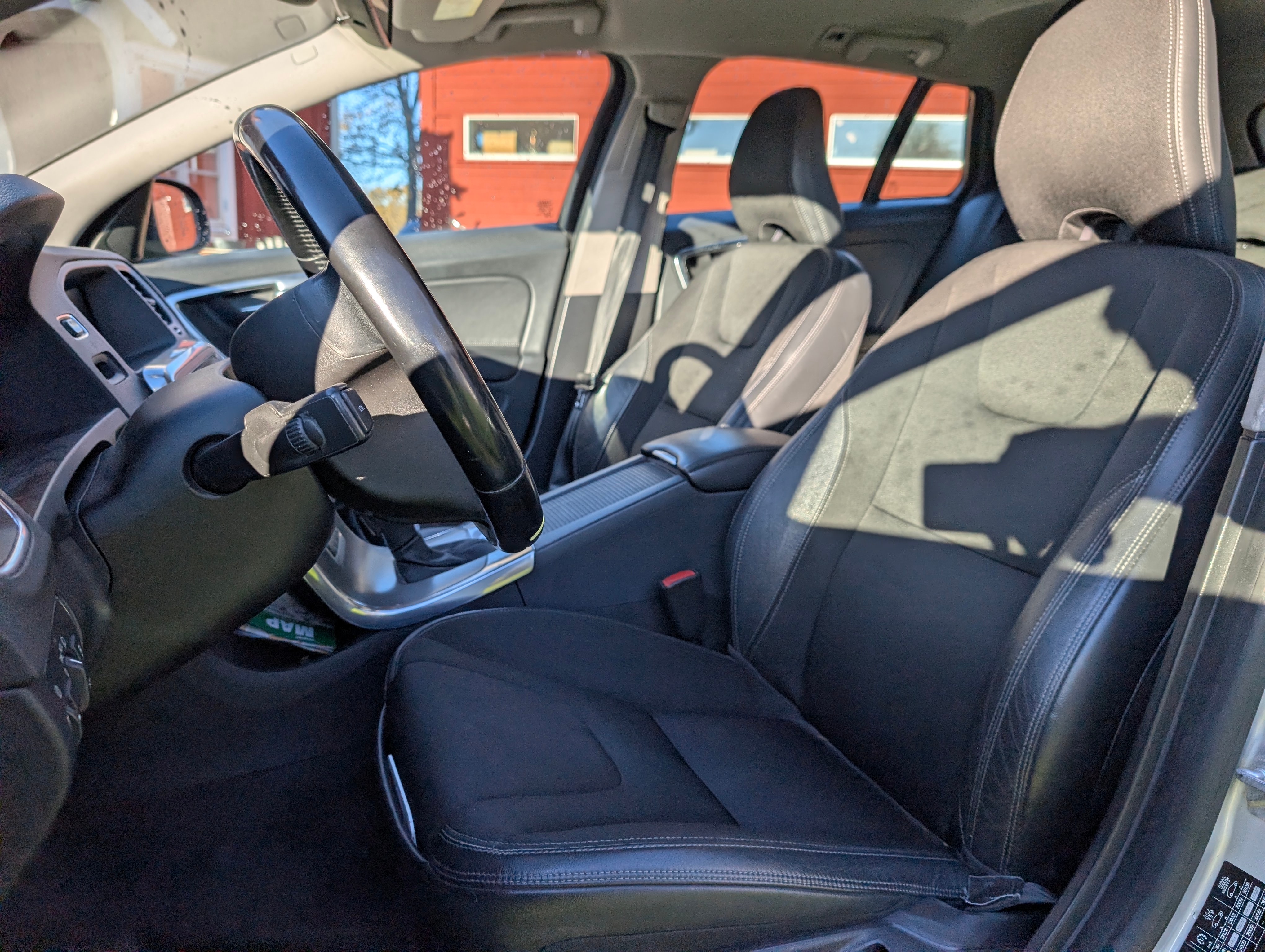 Volvo V60 D4 Momentum 2015, bild 3/6