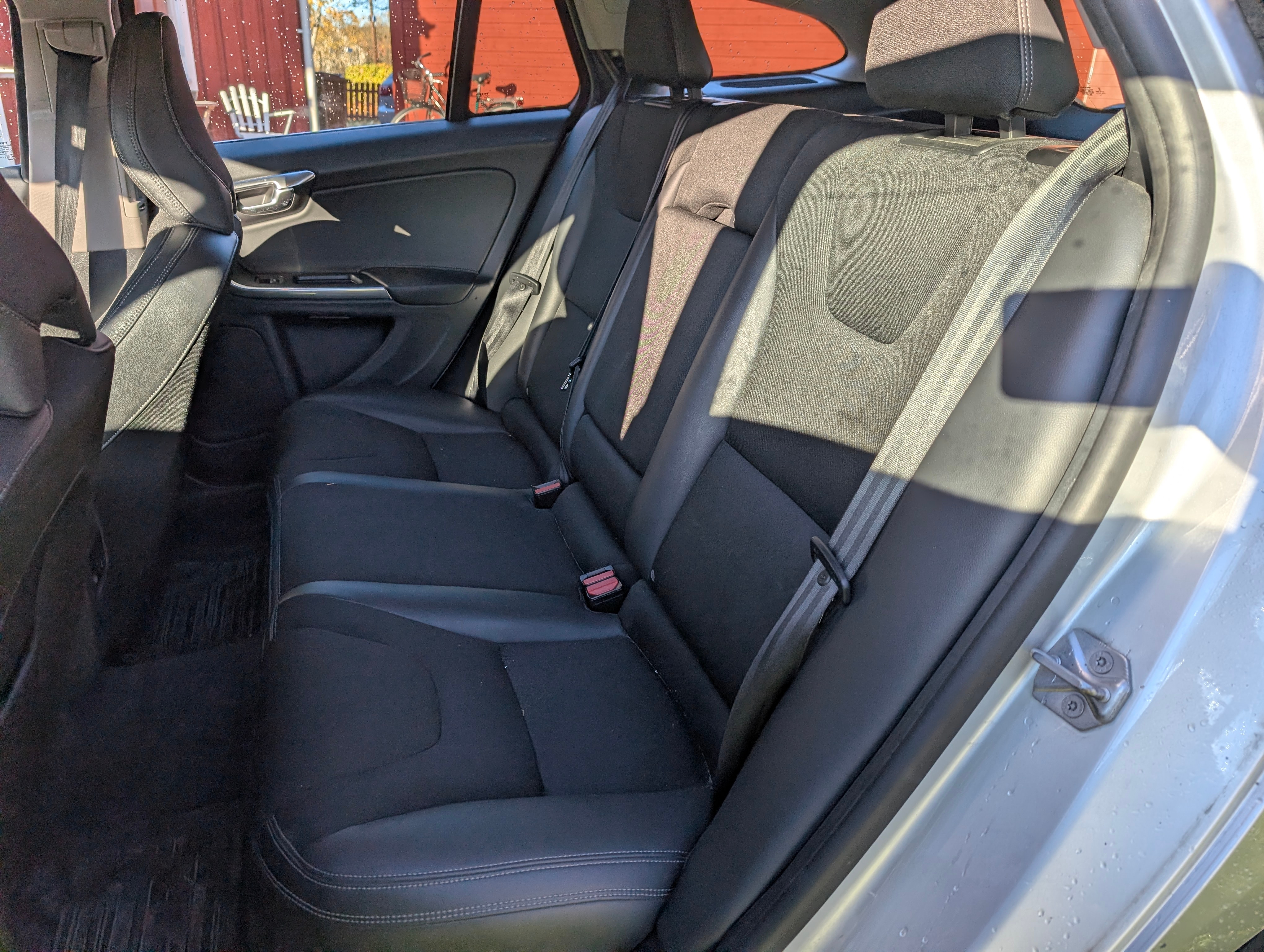 Volvo V60 D4 Momentum 2015, bild 4/6