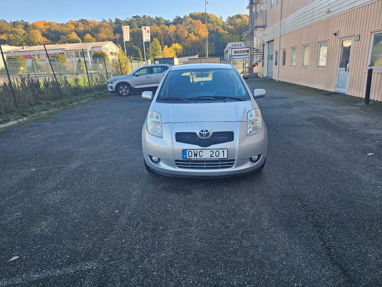Toyota Yaris 1.3 2008, bild 2/10