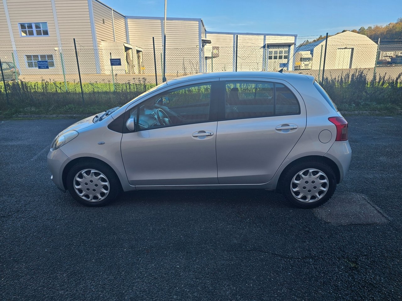 Toyota Yaris 1.3 2008, bild 4/10