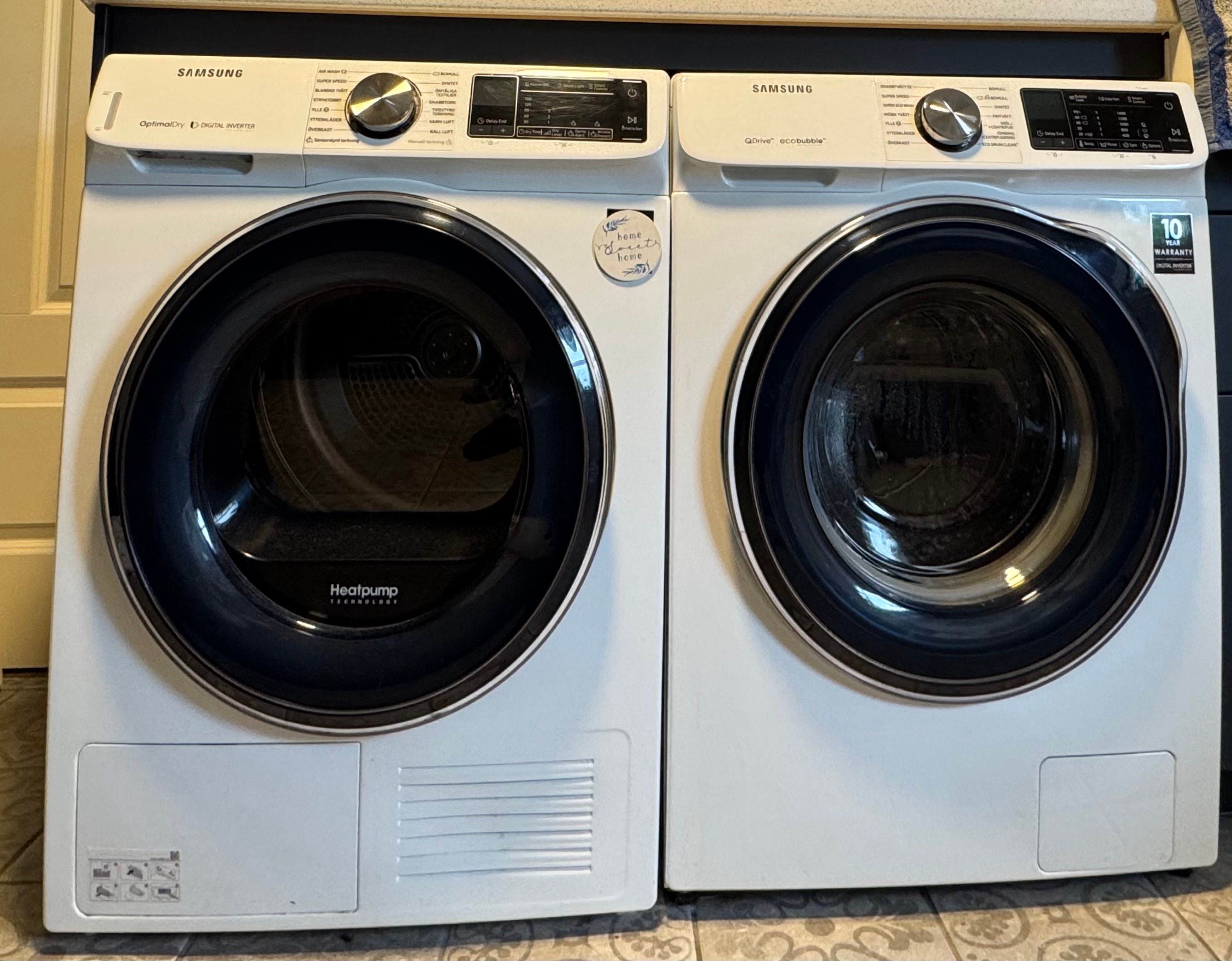 Samsung tvättmaskin och torktumlare.