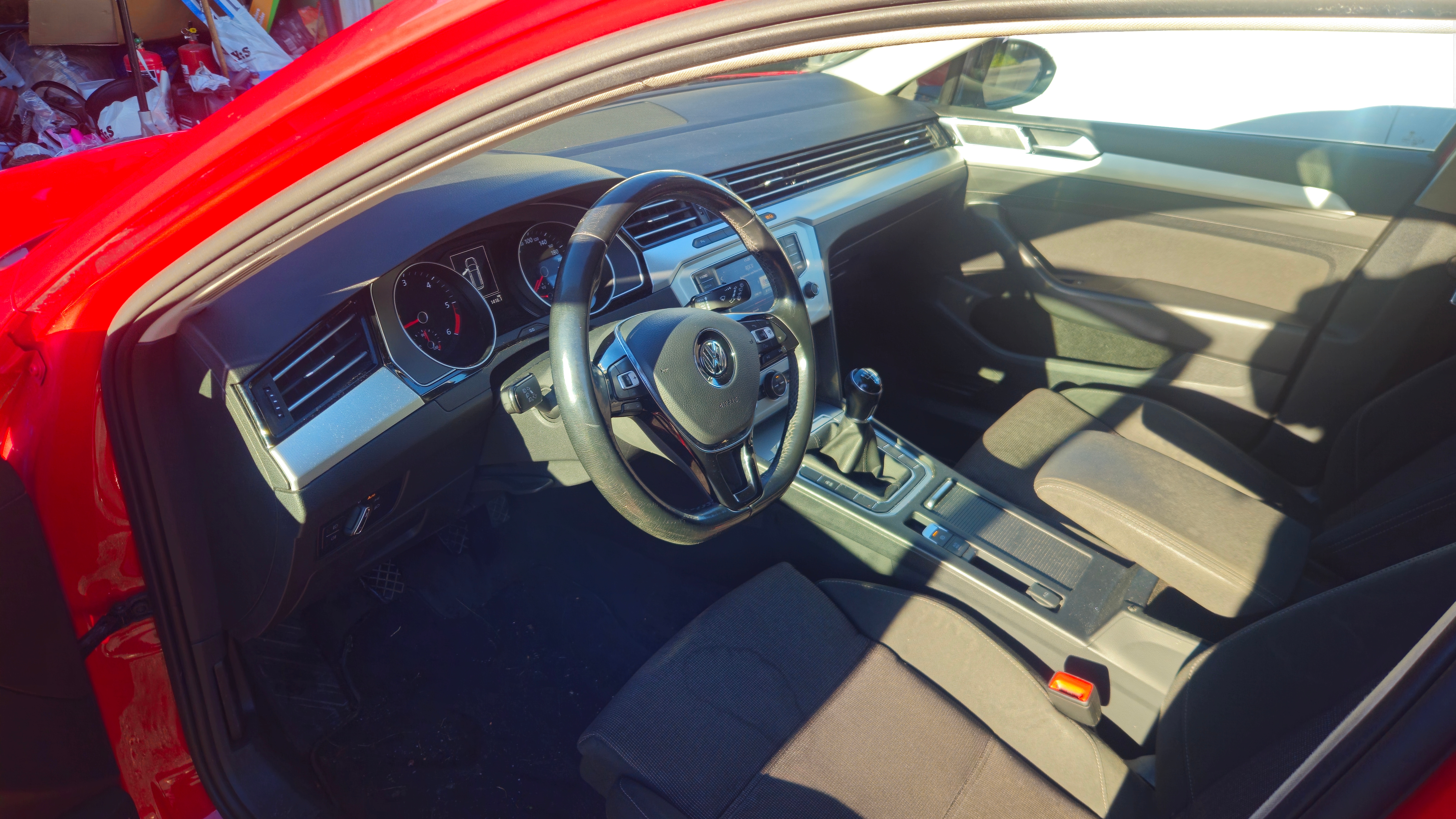 Volkswagen Passat 2016, photo 2/3