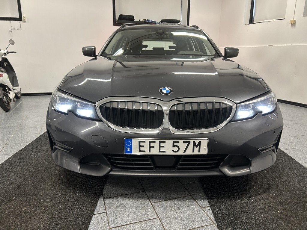 BMW 330e 2021, bild 4/10