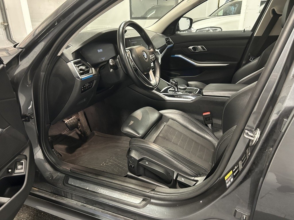 BMW 330e 2021, bild 7/10