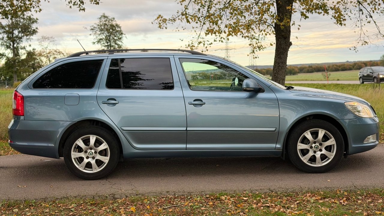 Skoda Octavia 1.2 TSI Elegance 2011, kuva 7/10