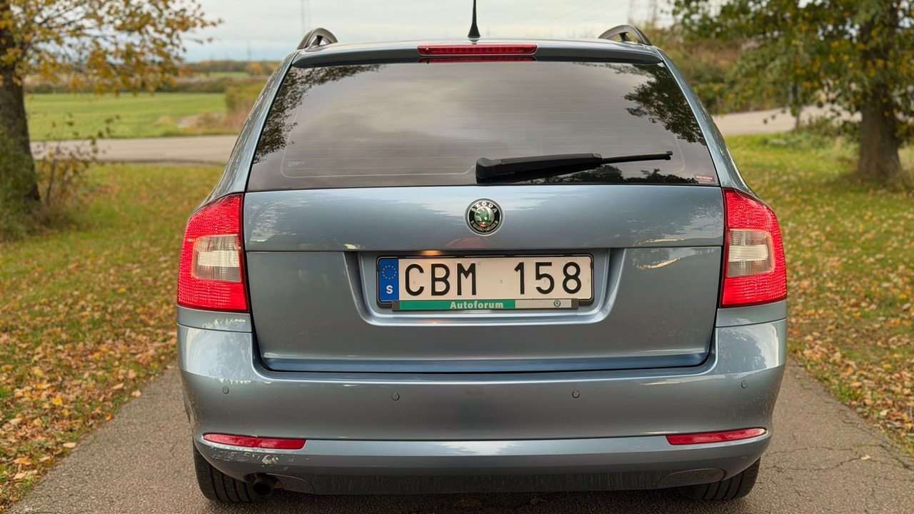 Skoda Octavia 1.2 TSI Elegance 2011, kuva 6/10