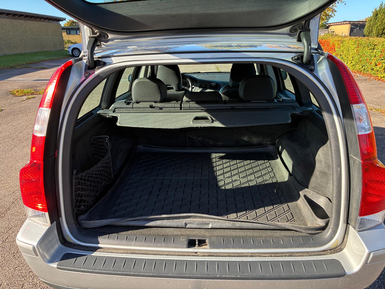 Volvo V70 2.4 2007, kuva 2/10