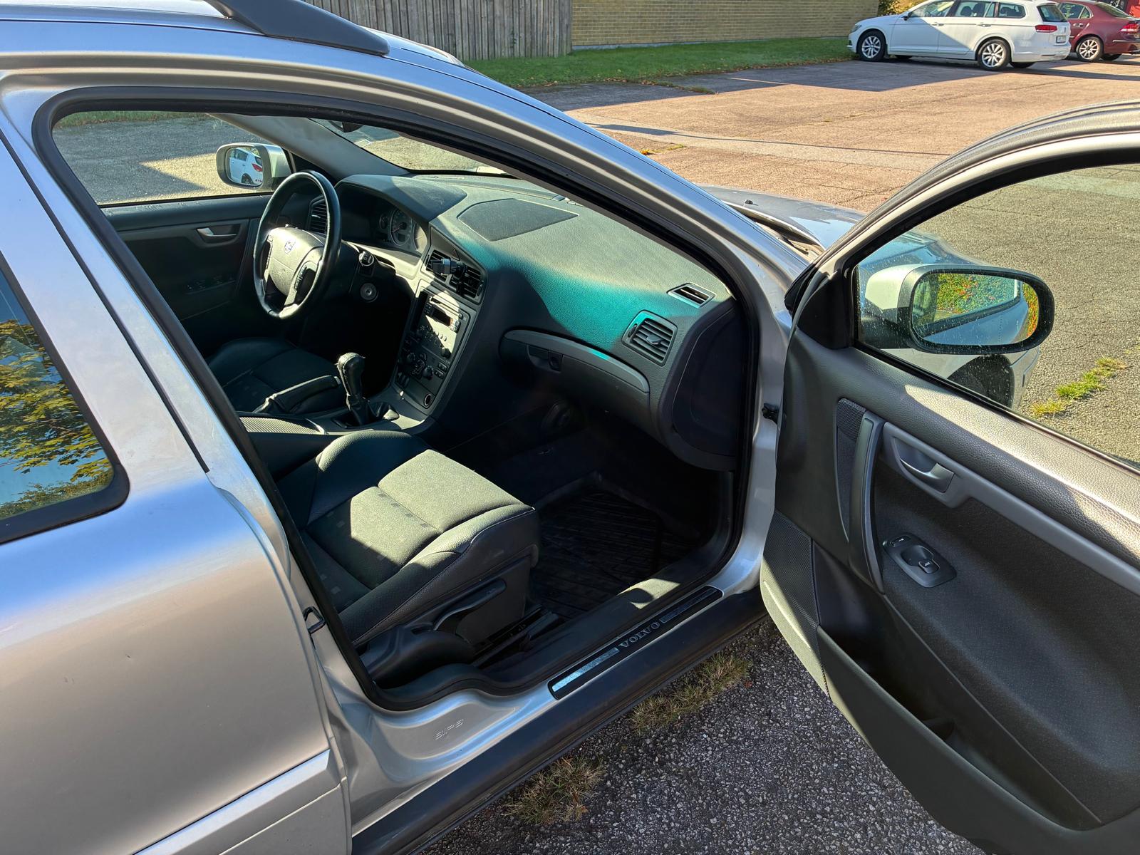 Volvo V70 2.4 2007, kuva 4/10