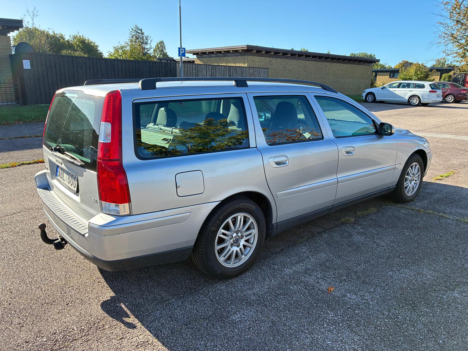 Volvo V70 2.4 2007, kuva 7/10