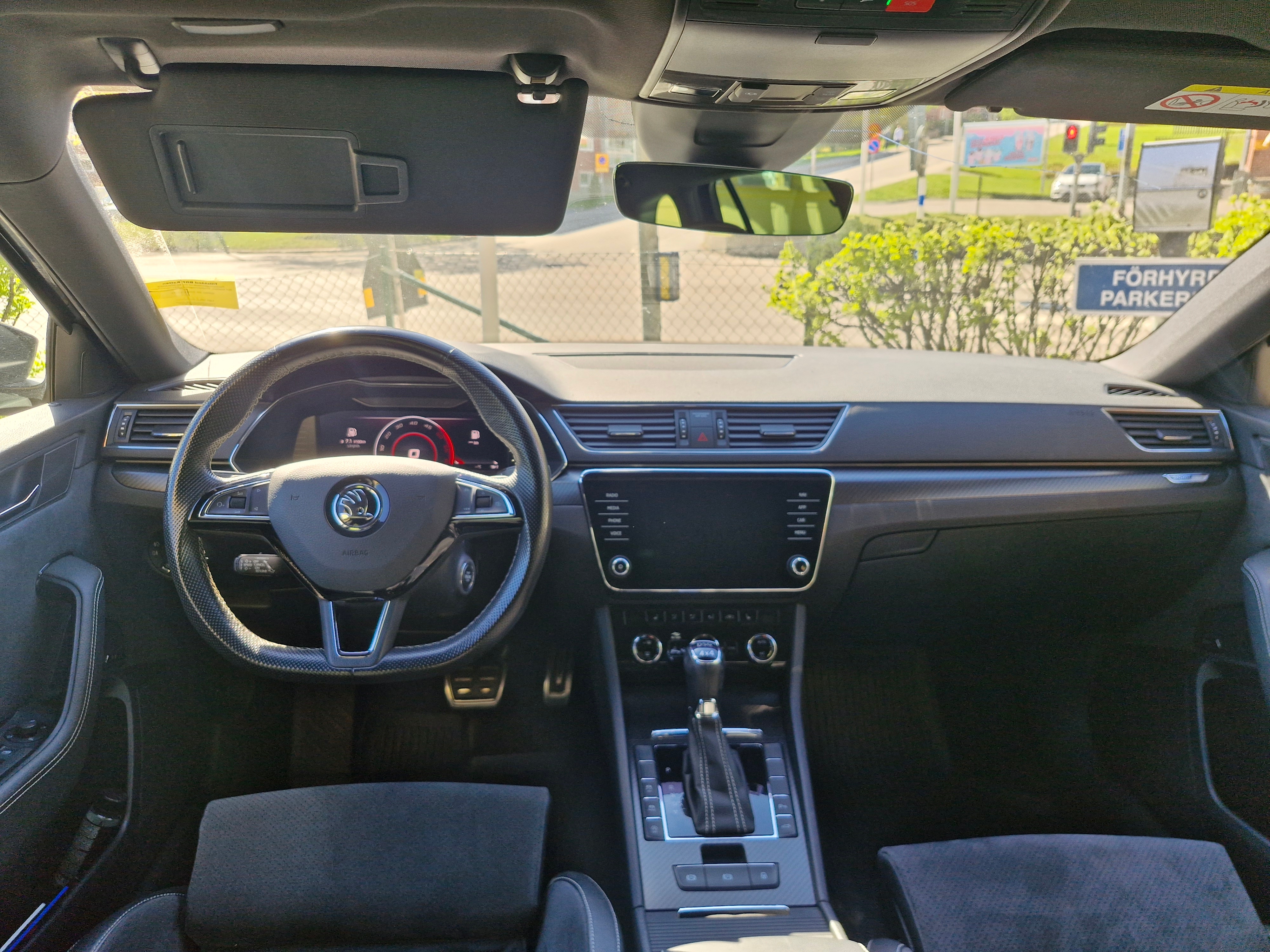 Skoda Superb 2.0 TDI Sportline 2020, bild 4/8