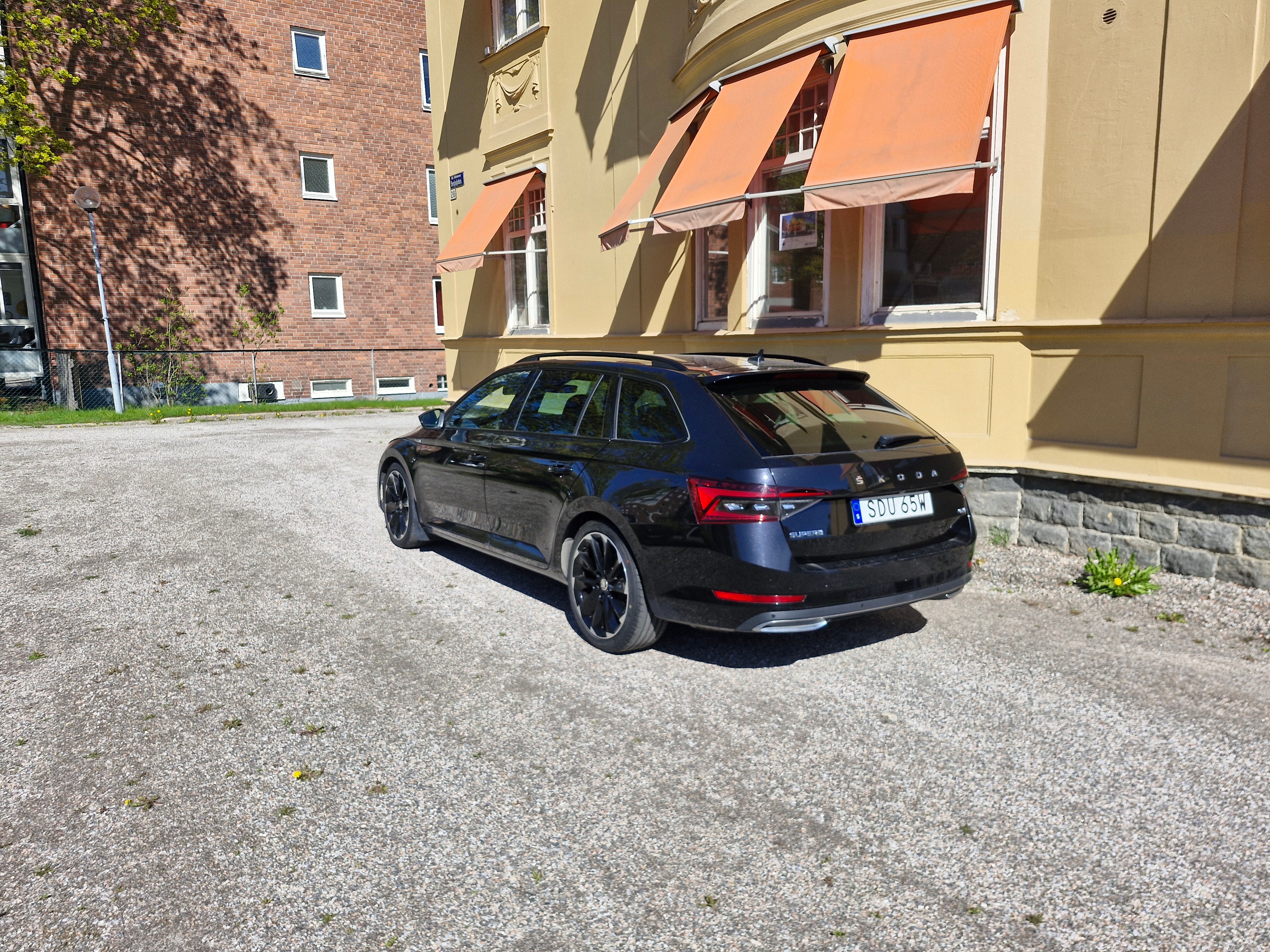 Skoda Superb 2.0 TDI Sportline 2020, bild 3/8