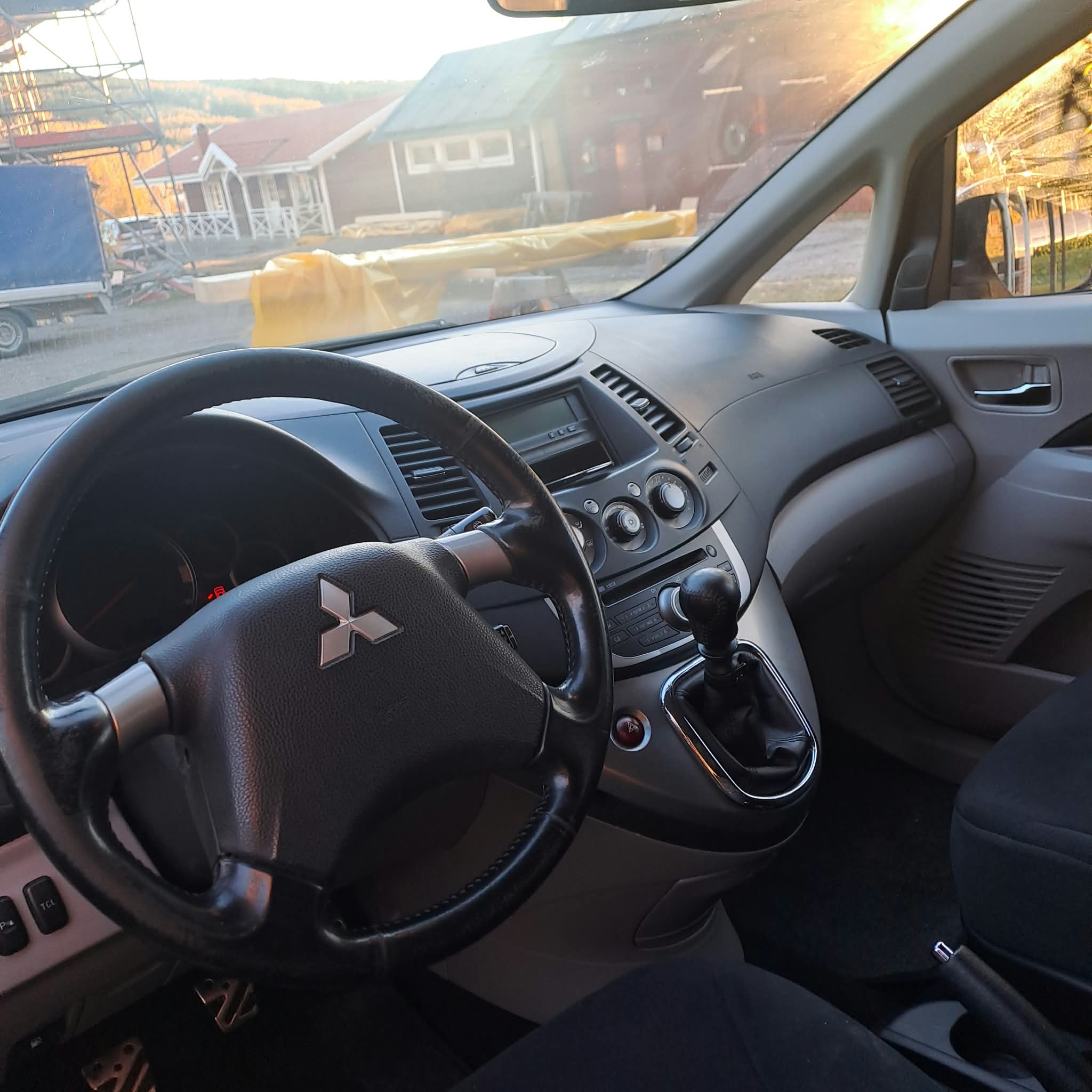 Mitsubishi Grandis 2010, kuva 6/6