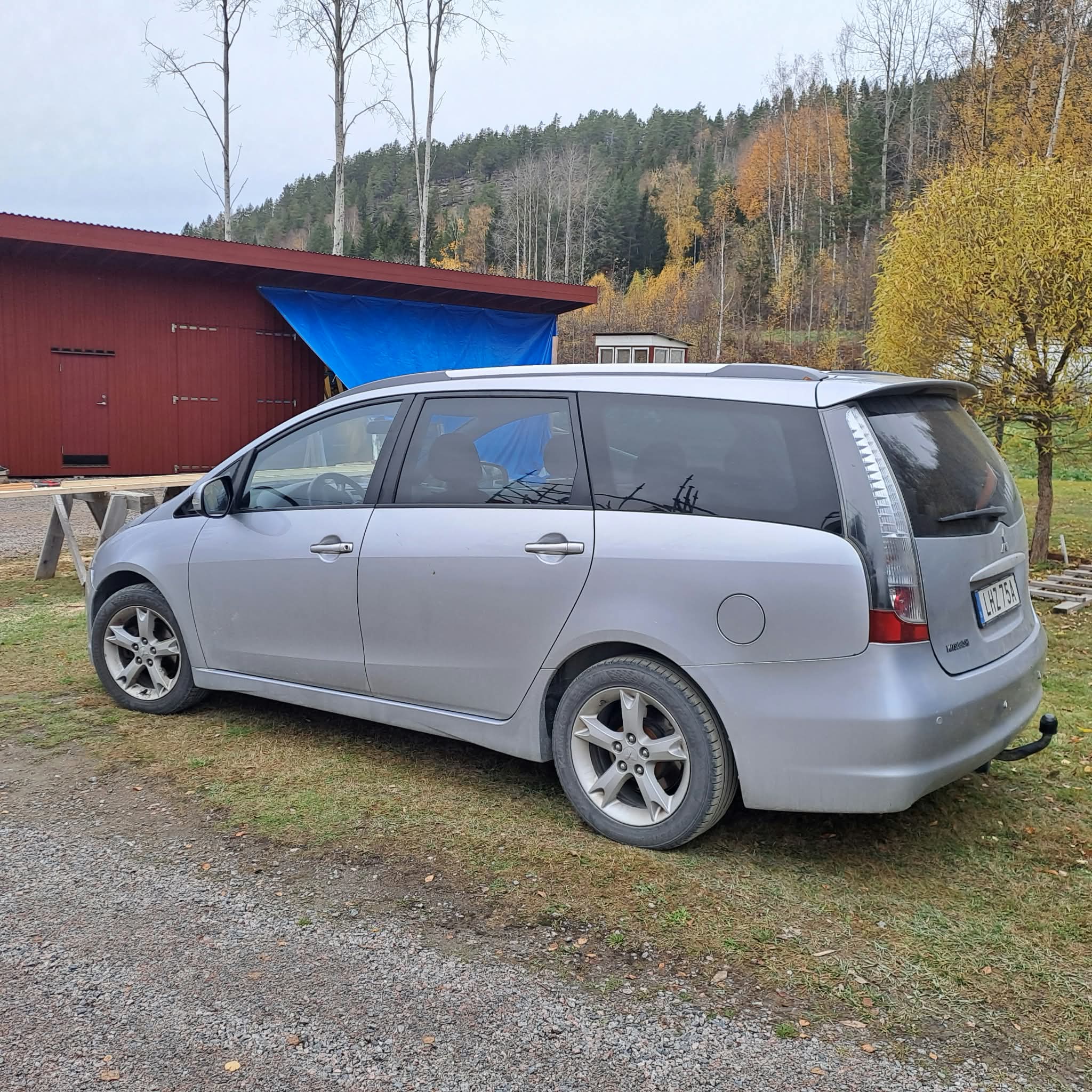Mitsubishi Grandis 2010, kuva 2/6