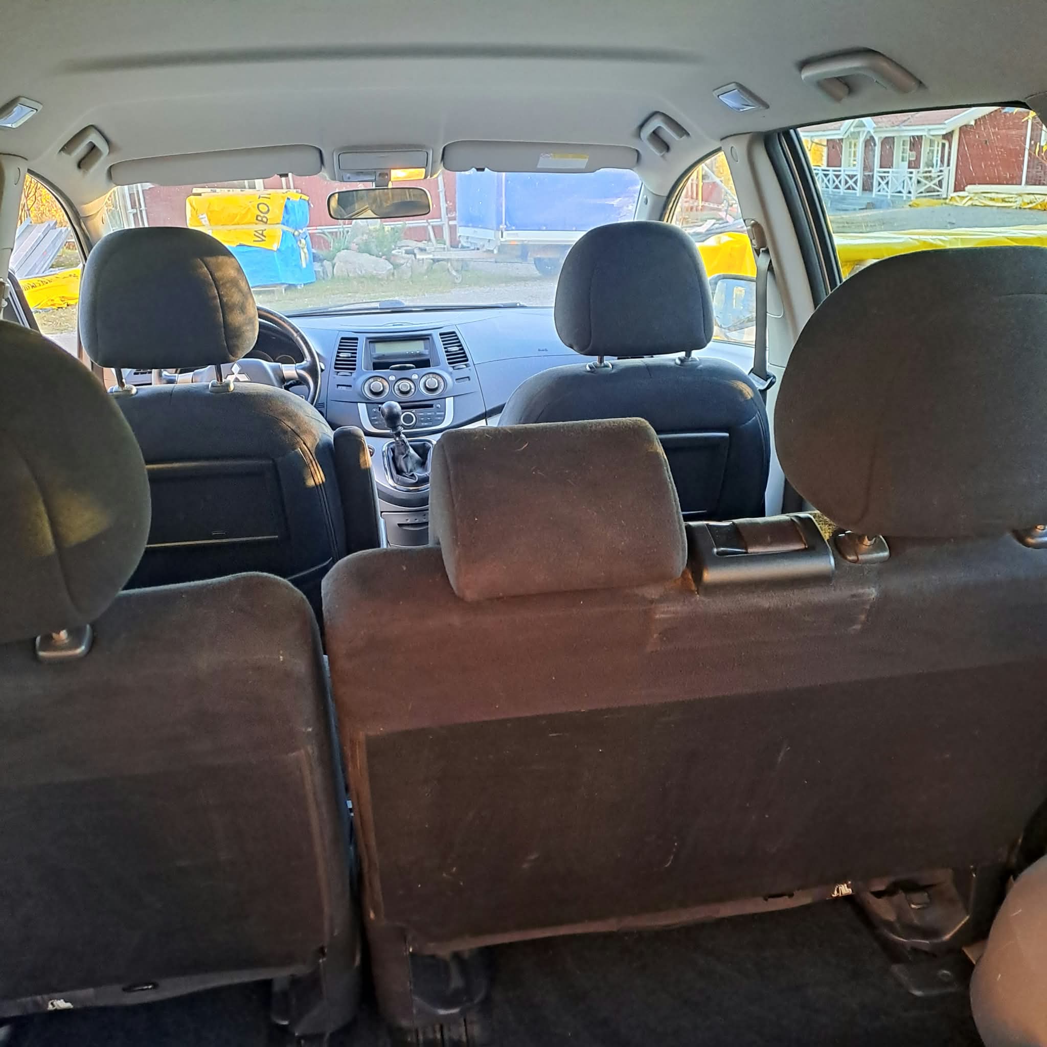 Mitsubishi Grandis 2010, kuva 5/6