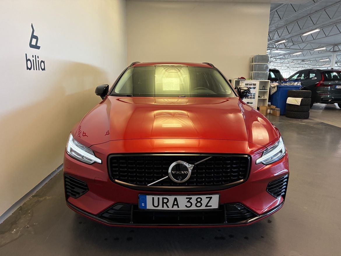 Volvo V60 T6 Ultimate Dark 2024, bild 2/10