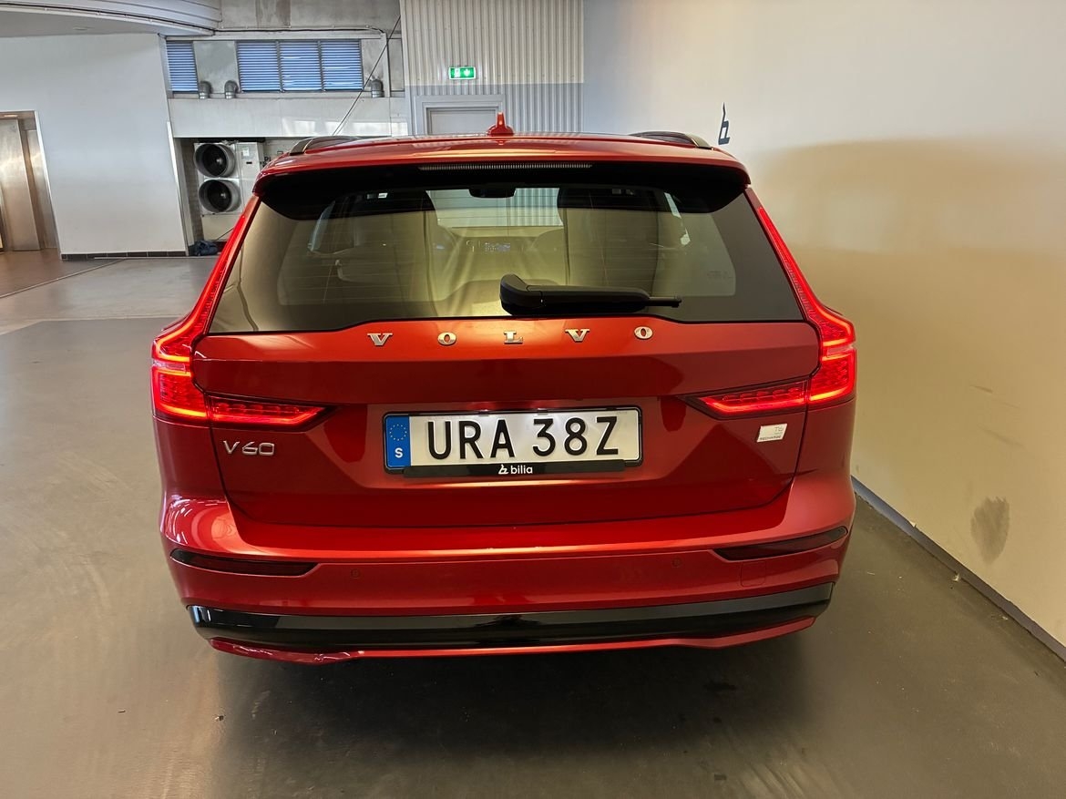 Volvo V60 T6 Ultimate Dark 2024, bild 7/10