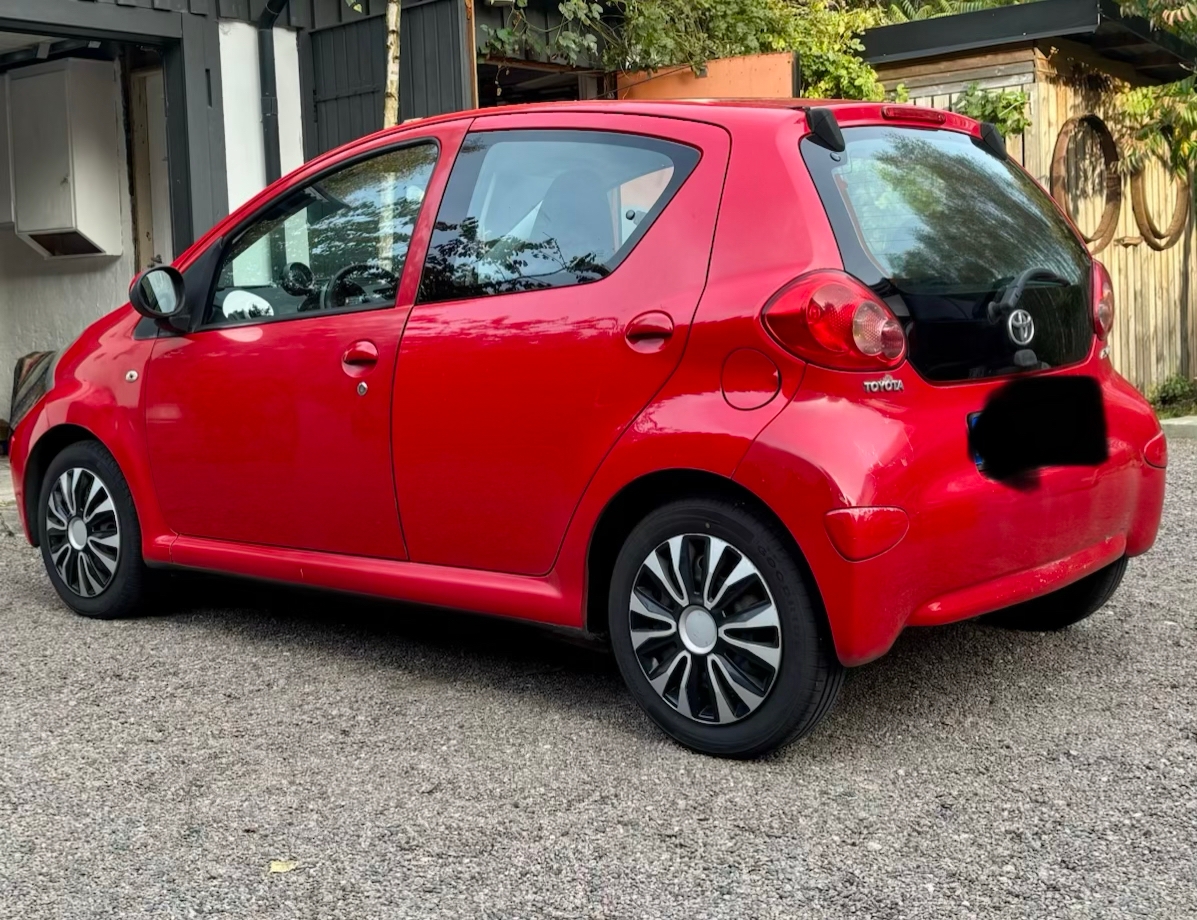 Toyota Aygo 1.0 2007, photo 2/8