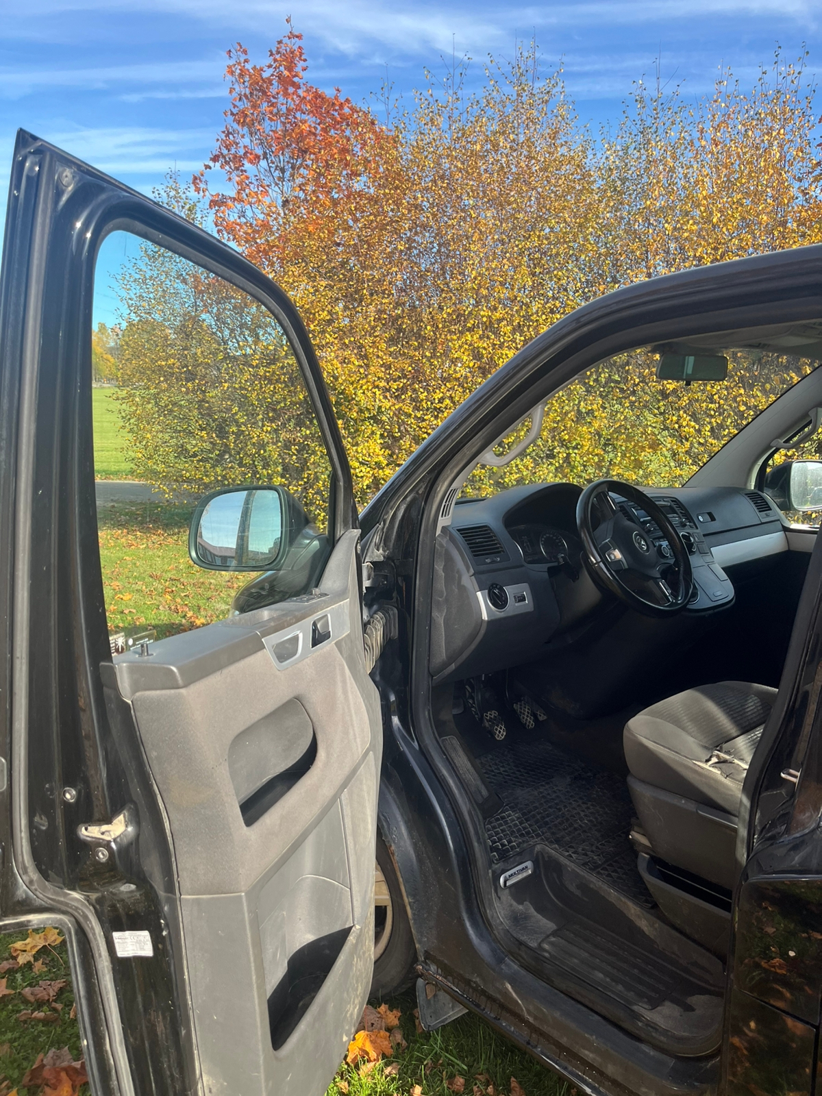 Volkswagen Multivan 2012, bild 5/6