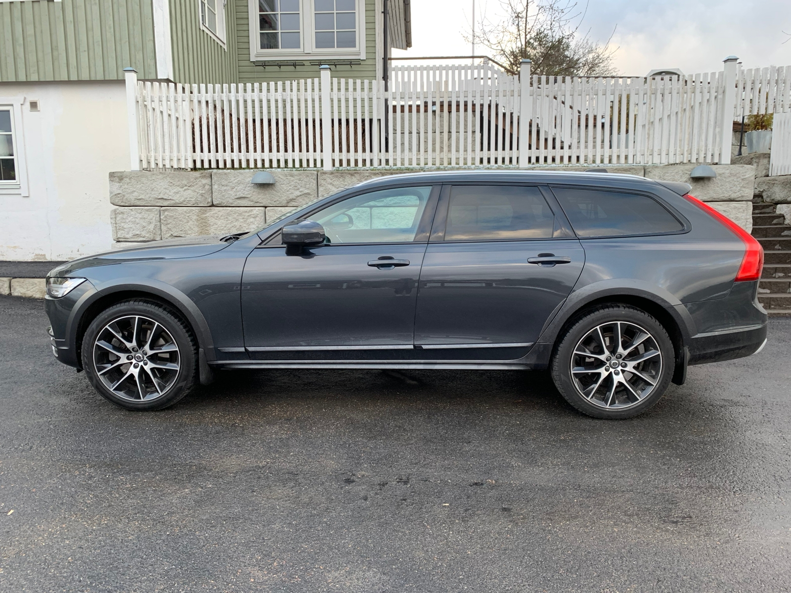 Volvo V90 Cross Country D4