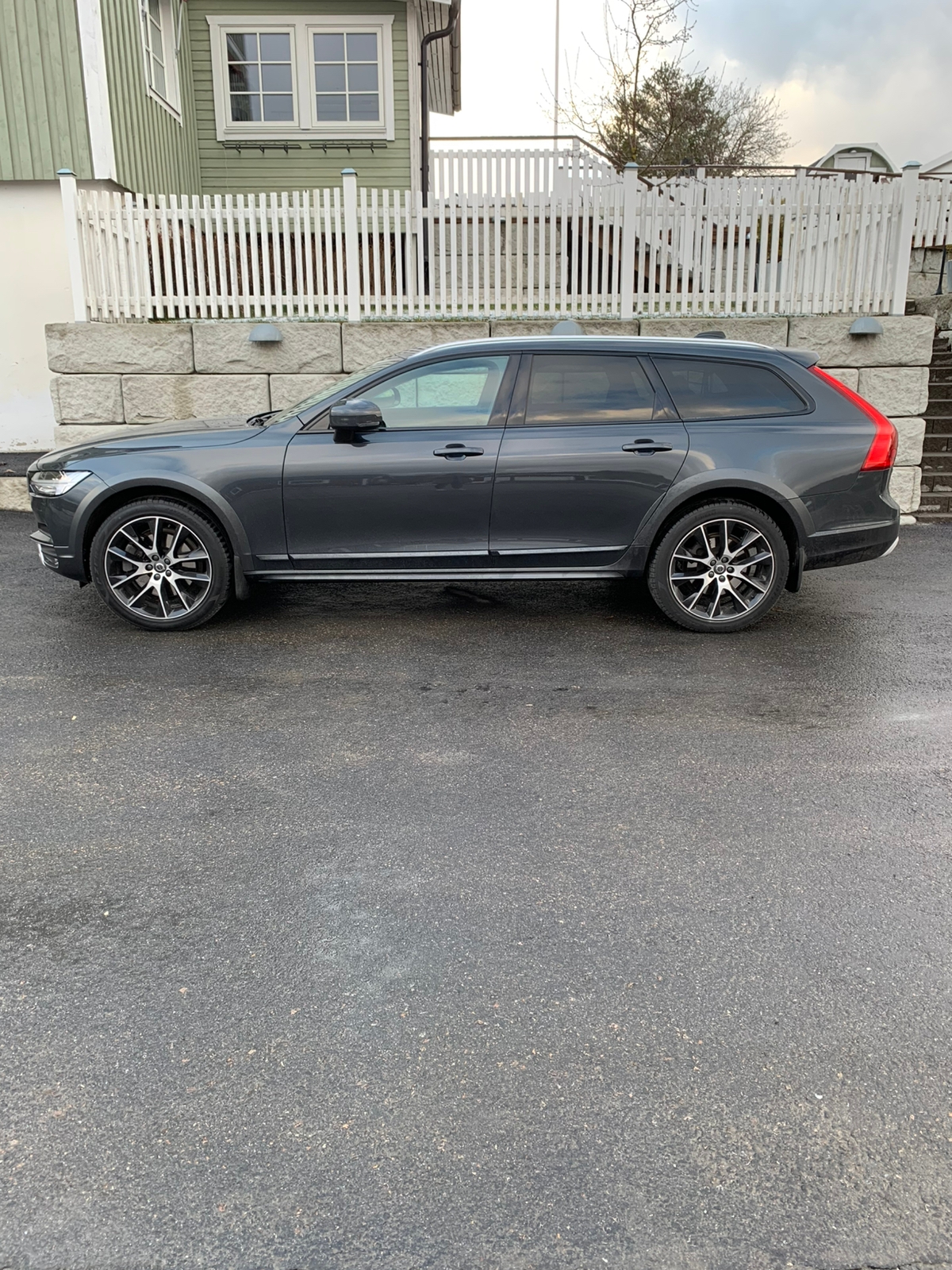 Volvo V90 Cross Country D4 2017, bild 2/10