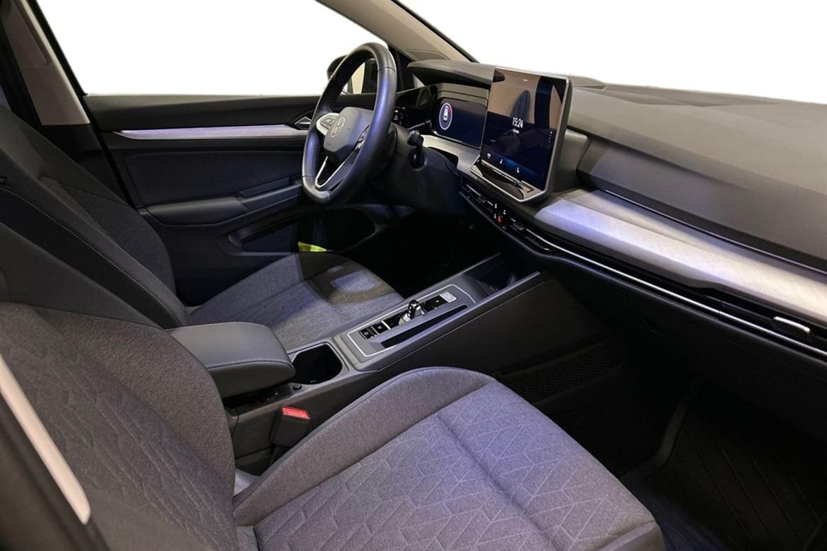 Volkswagen Golf 1.5 eTSI Life 2026, kuva 5/10