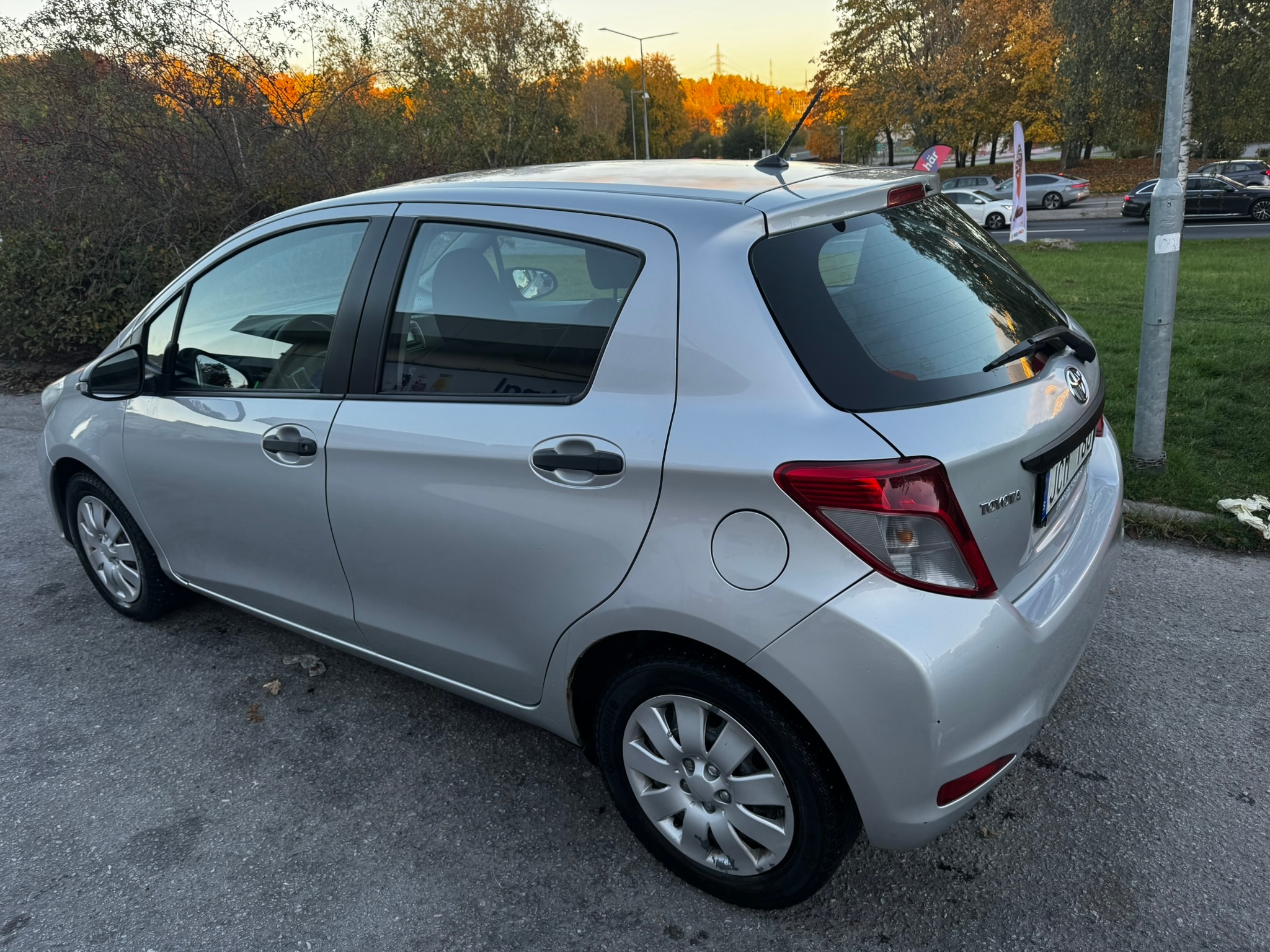 Toyota Yaris 1.0 2012, bild 4/10