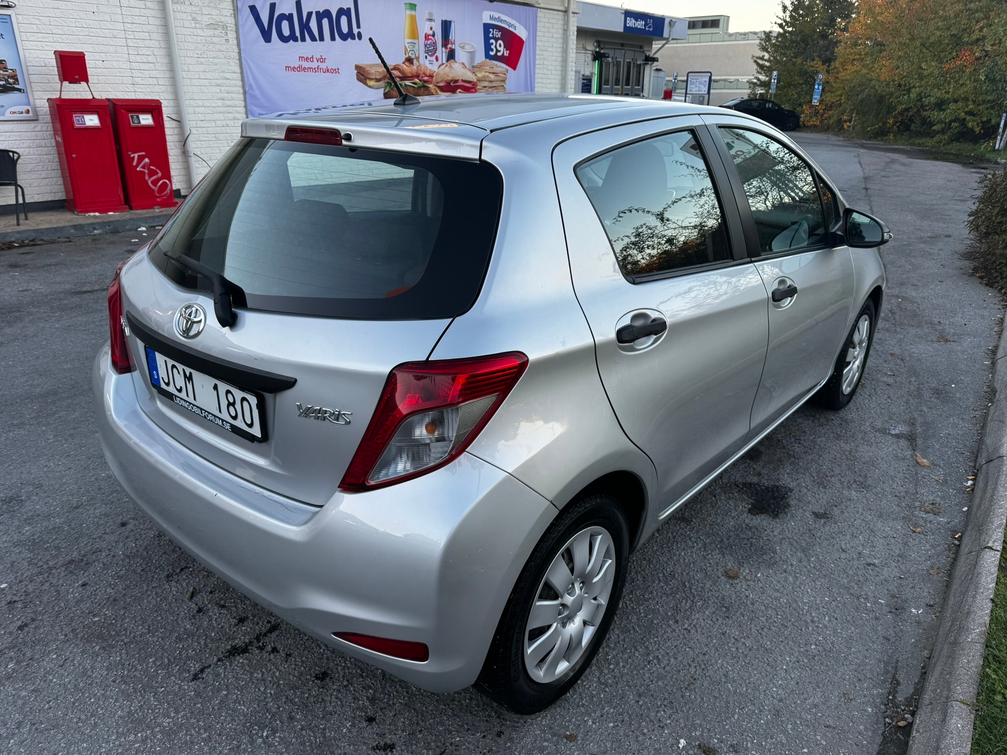 Toyota Yaris 1.0 2012, bild 3/10