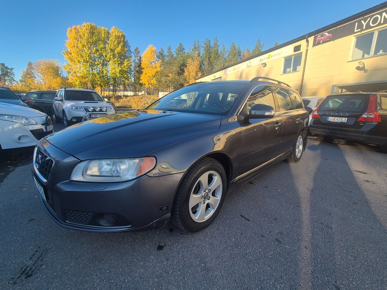 Volvo V70 2.5FT Momentum Business 2010, bild 2/10