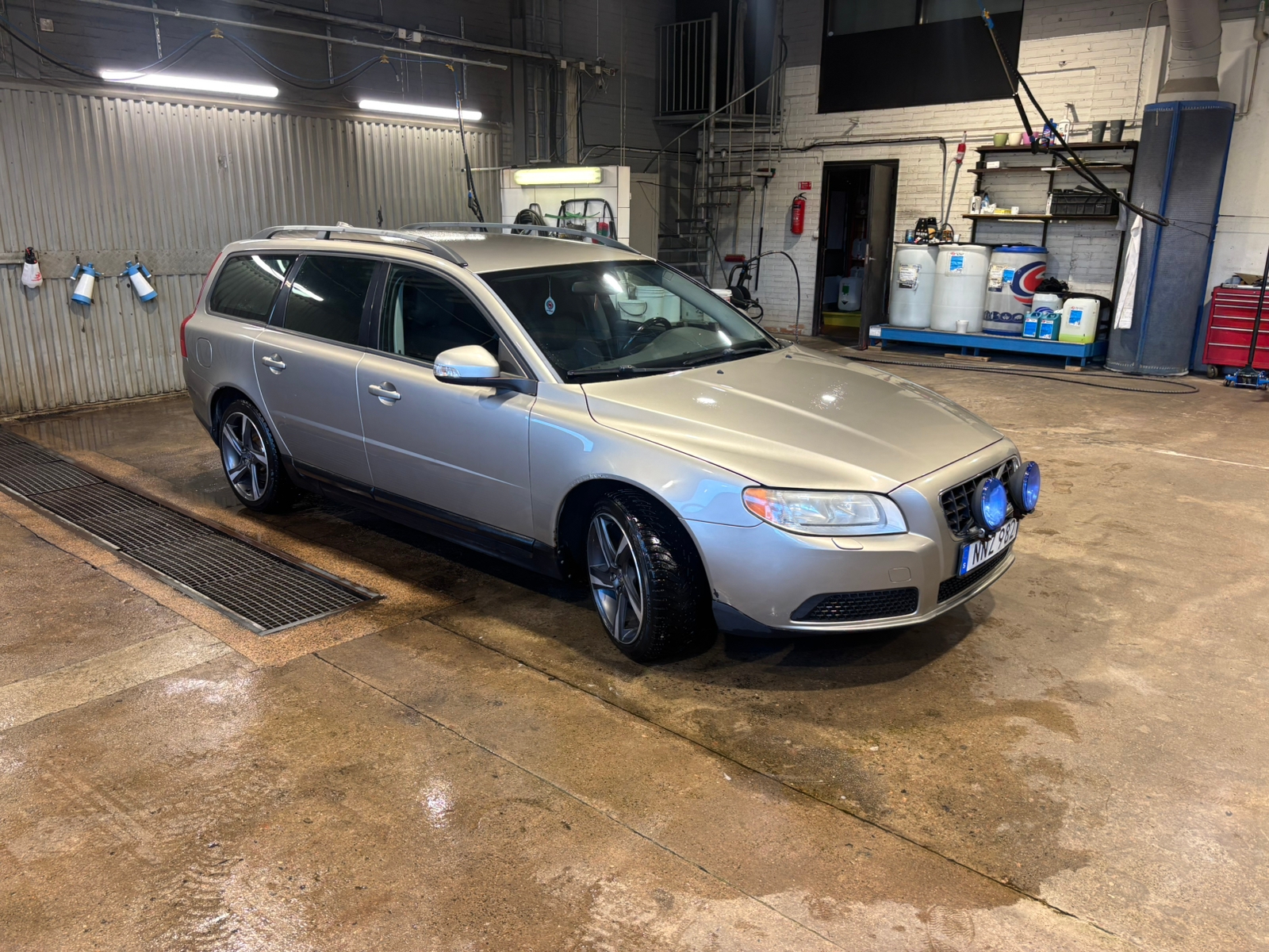 Volvo V70 2010, kuva 4/8
