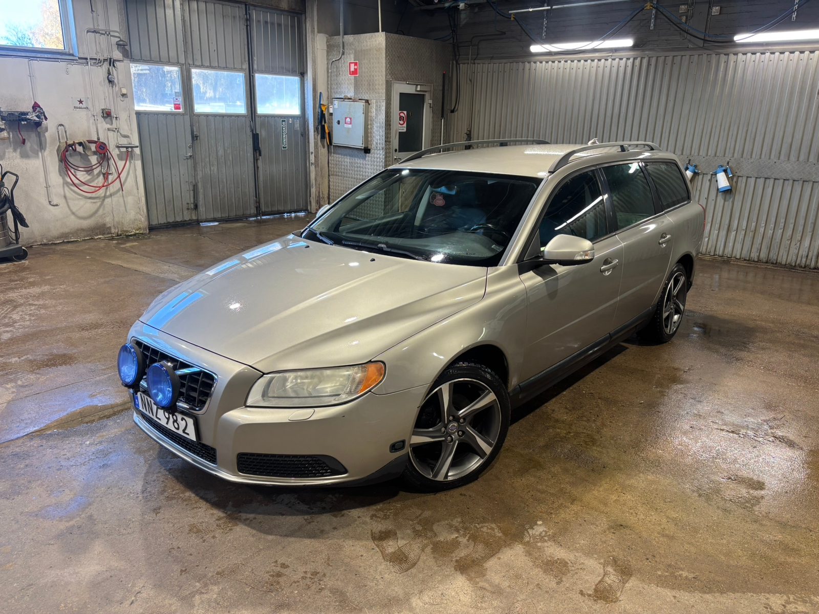 Volvo V70 2010, kuva 6/8