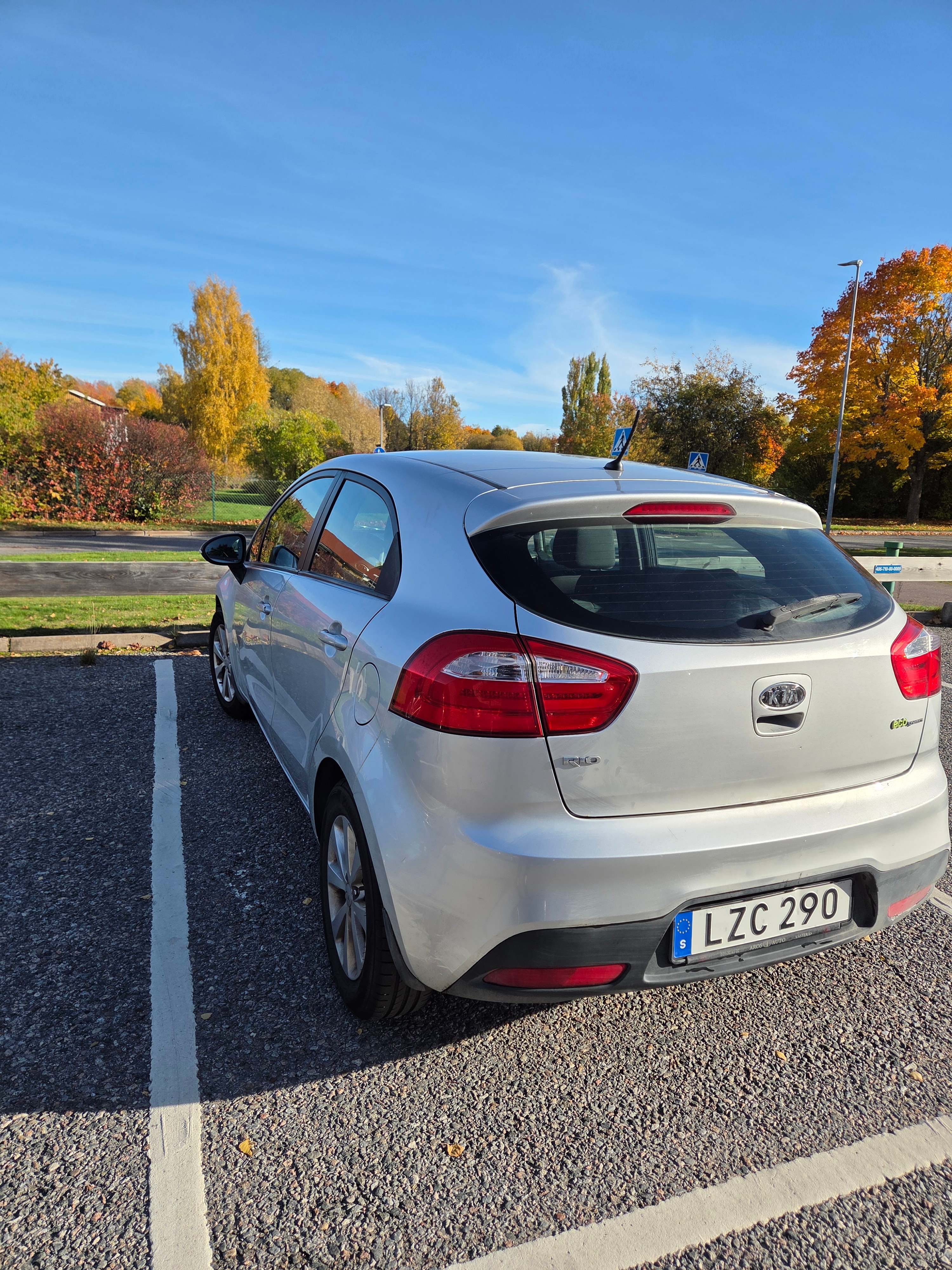 Kia Rio 1.4 2012, bild 2/6