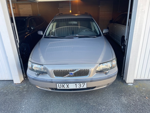 Volvo V70 2.4 2004, photo 3/3