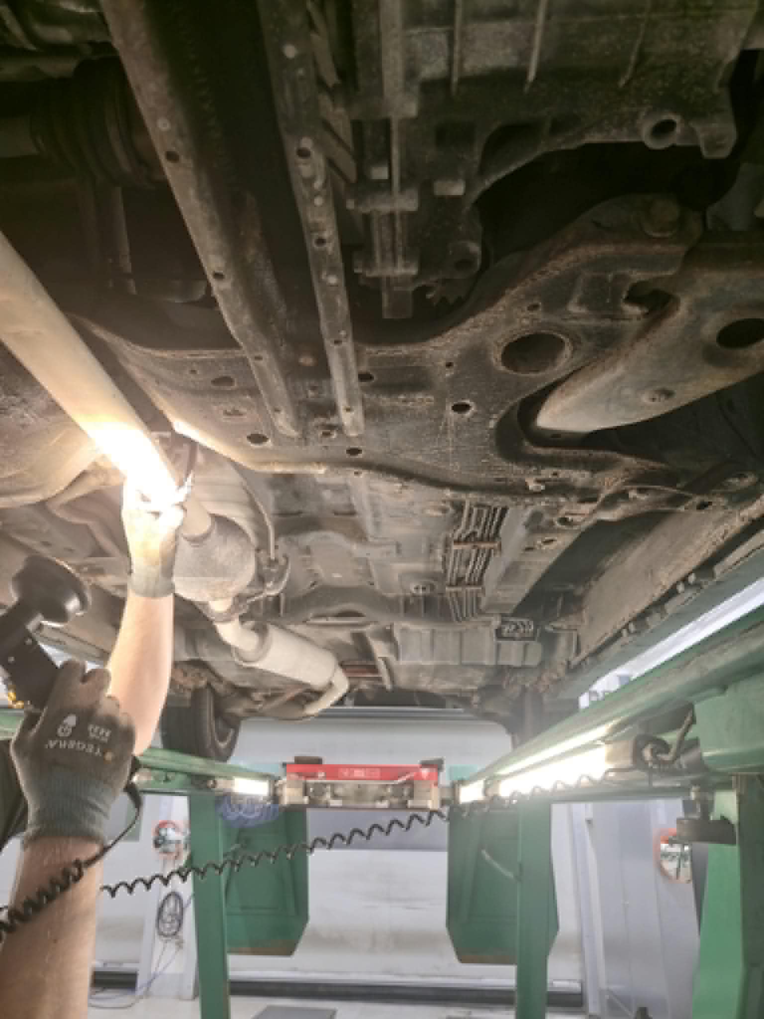 Mitsubishi Grandis 2.4 2004, photo 9/9