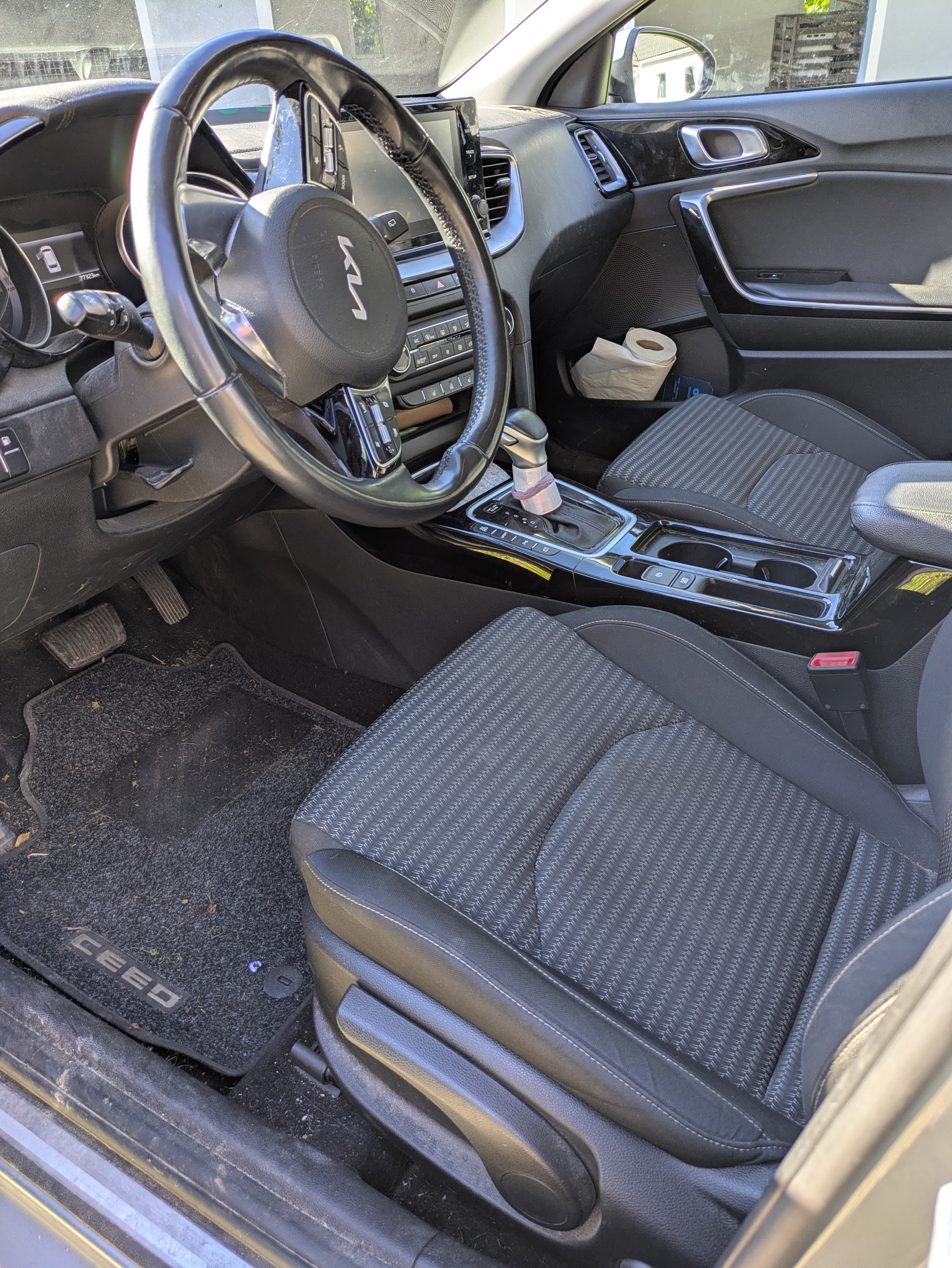 Kia Ceed 1.6 GDI 2022, bild 3/3