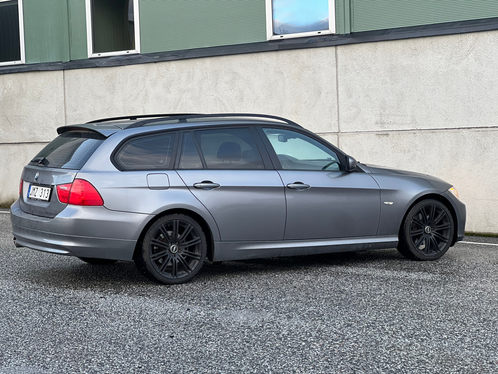 BMW 320d 2009, bild 5/8