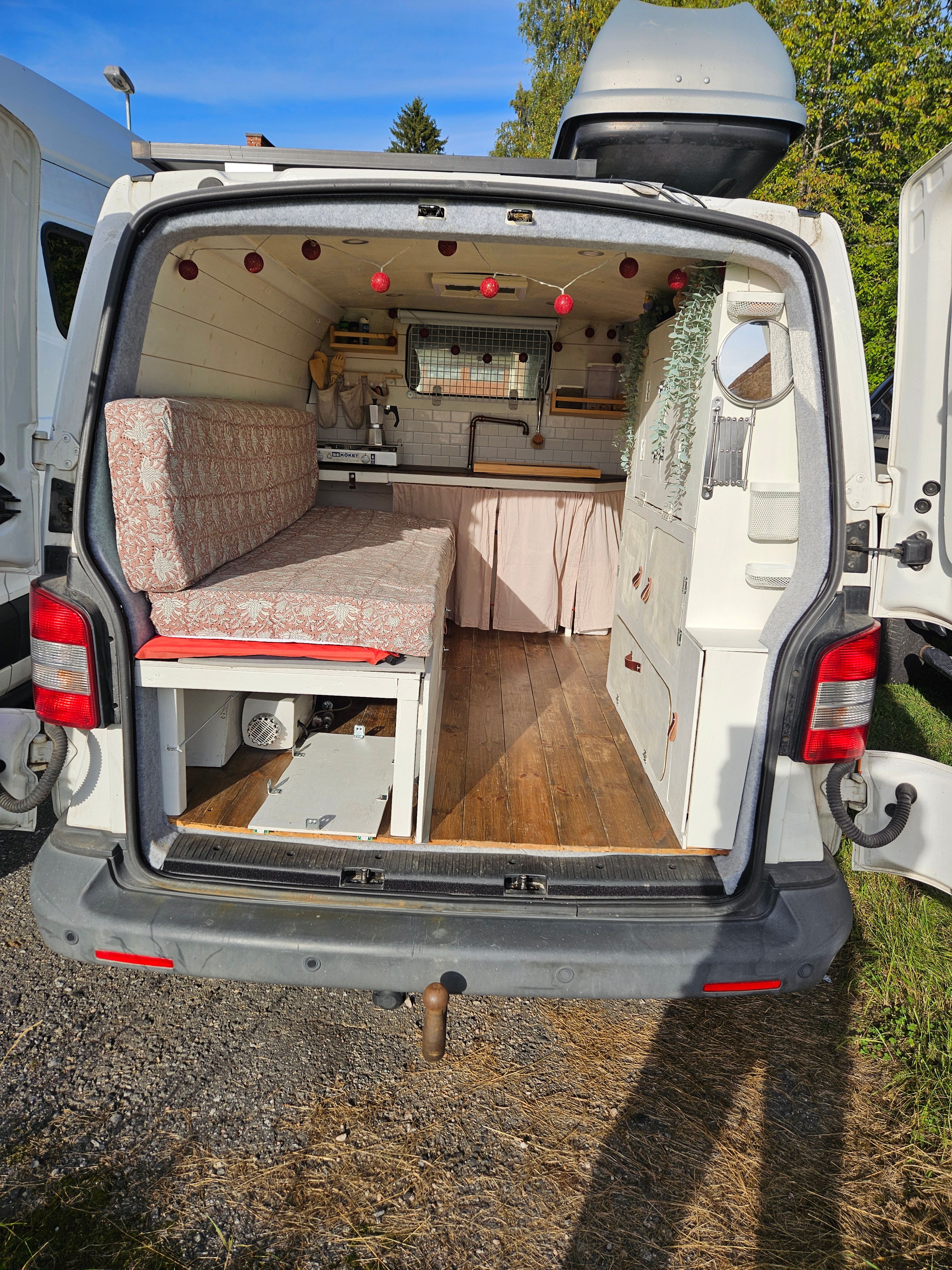 Volkswagen Transporter 2012, kuva 3/8