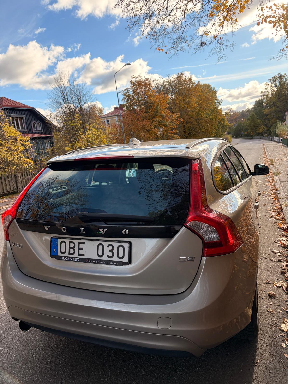 Volvo V60 D2 2014, kuva 6/9