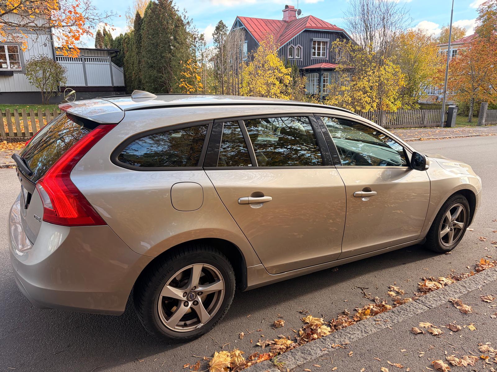 Volvo V60 D2 2014, kuva 5/9