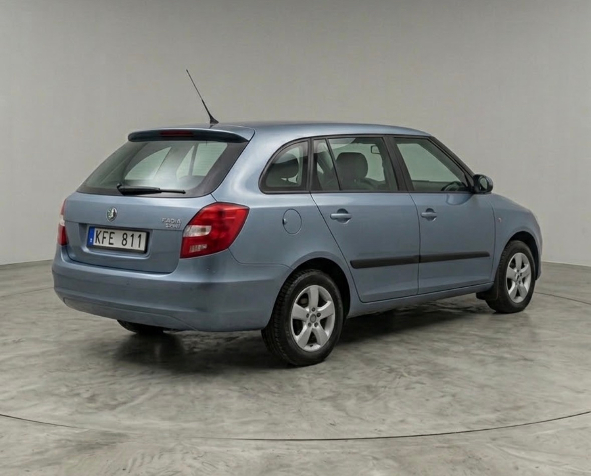 Skoda Fabia 2010, bild 4/5