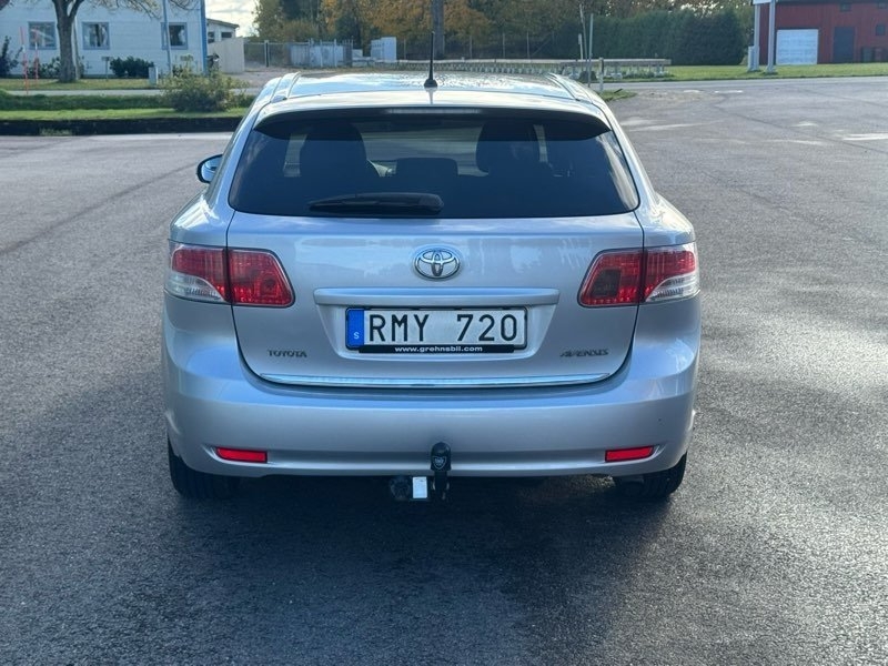 Toyota Avensis 2.0 D-4D Business 2011, bild 6/10